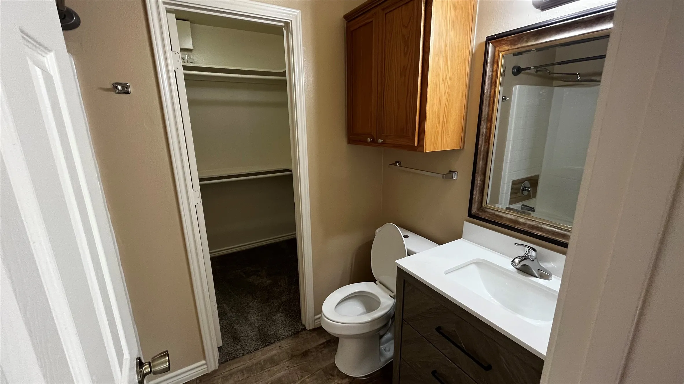 Single Family Residence For Rent in Hunt County , 1715 Hemphill Street, Greenville, Texas 75401, 3 Bedroom, 2 Bathroom, Garage spaces, 1,230 Sqft, built in 2004, mls#21392124, Real Estate Agent in Greenville, Homes For Rent in Hunt county, Homes For Rent in Greenville, Realtor in Greenville Texas, Real Estate Brokerage Independent Realty Texas, Luminita Cordes Realtor