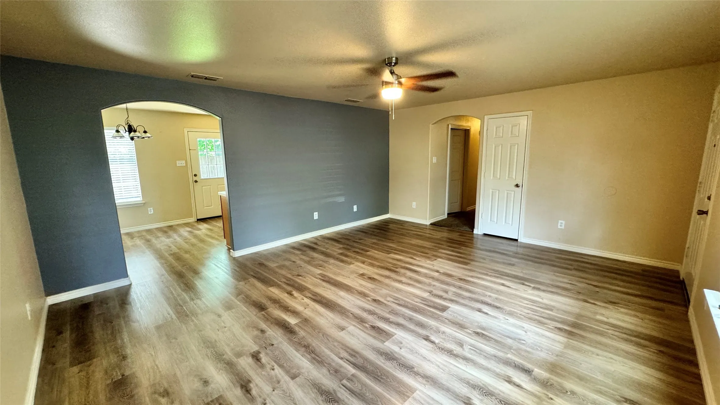 Single Family Residence For Rent in Hunt County , 1715 Hemphill Street, Greenville, Texas 75401, 3 Bedroom, 2 Bathroom, Garage spaces, 1,230 Sqft, built in 2004, mls#21392124, Real Estate Agent in Greenville, Homes For Rent in Hunt county, Homes For Rent in Greenville, Realtor in Greenville Texas, Real Estate Brokerage Independent Realty Texas, Luminita Cordes Realtor