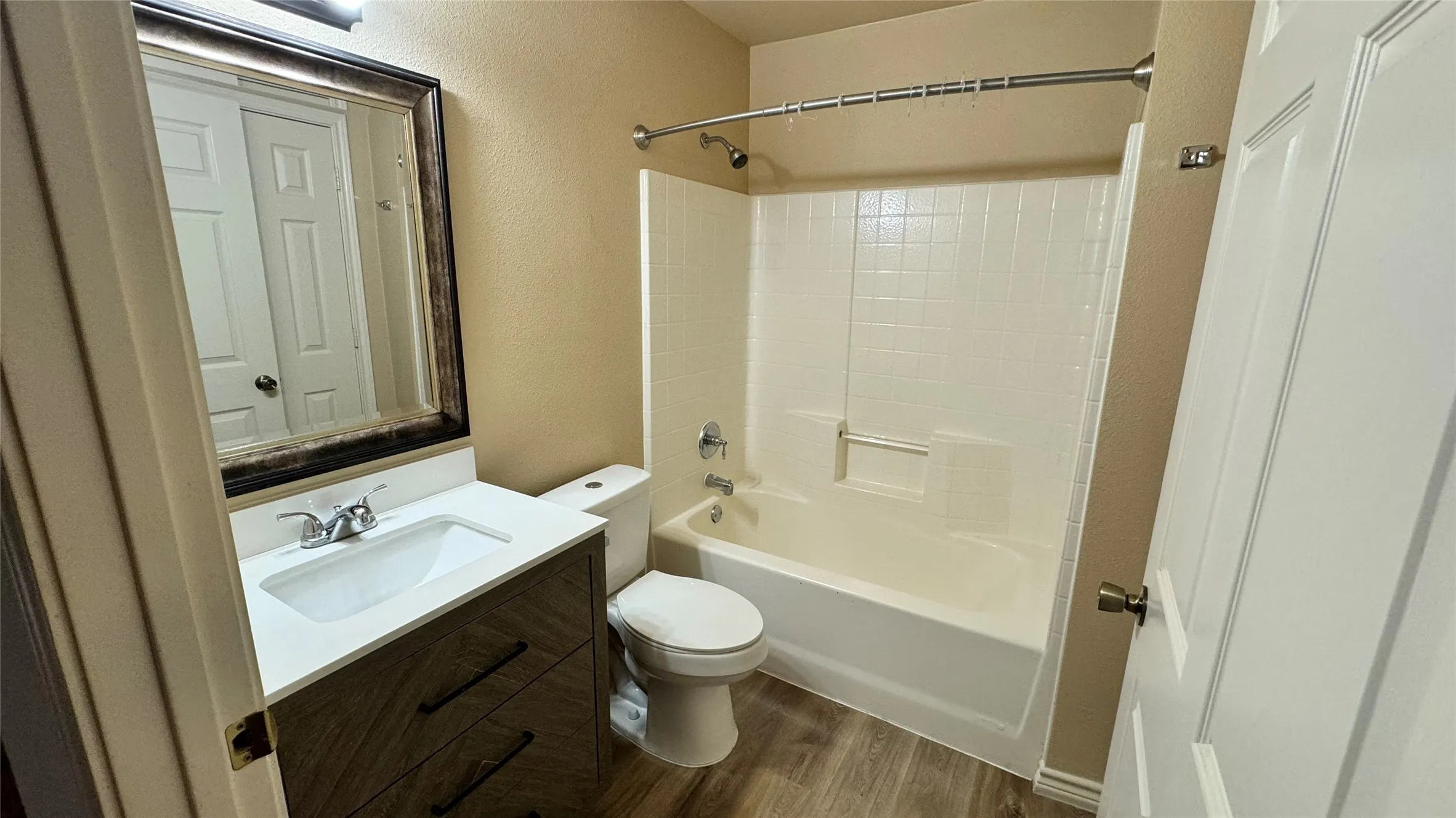 Single Family Residence For Rent in Hunt County , 1715 Hemphill Street, Greenville, Texas 75401, 3 Bedroom, 2 Bathroom, Garage spaces, 1,230 Sqft, built in 2004, mls#21392124, Real Estate Agent in Greenville, Homes For Rent in Hunt county, Homes For Rent in Greenville, Realtor in Greenville Texas, Real Estate Brokerage Independent Realty Texas, Luminita Cordes Realtor