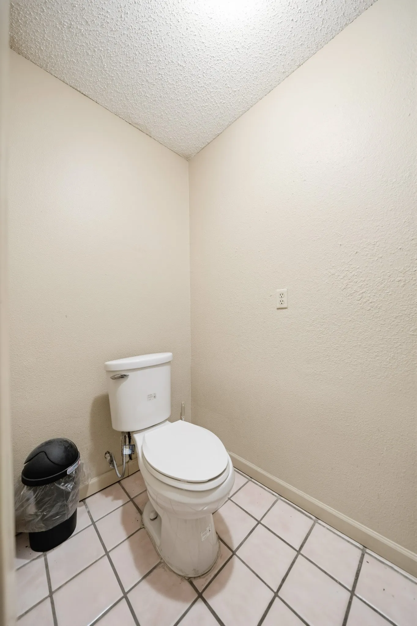 Business For Sale in Hill County , 1225 N Brazos Street N, Whitney, Texas 76692, 0, 0, Garage spaces, 2,400 Sqft, built in 0, mls#21391456, Real Estate Agent in Whitney, Homes For Sale in Hill county, Homes For Sale in Whitney, Realtor in Whitney Texas, Real Estate Brokerage Independent Realty Texas, Luminita Cordes Realtor
