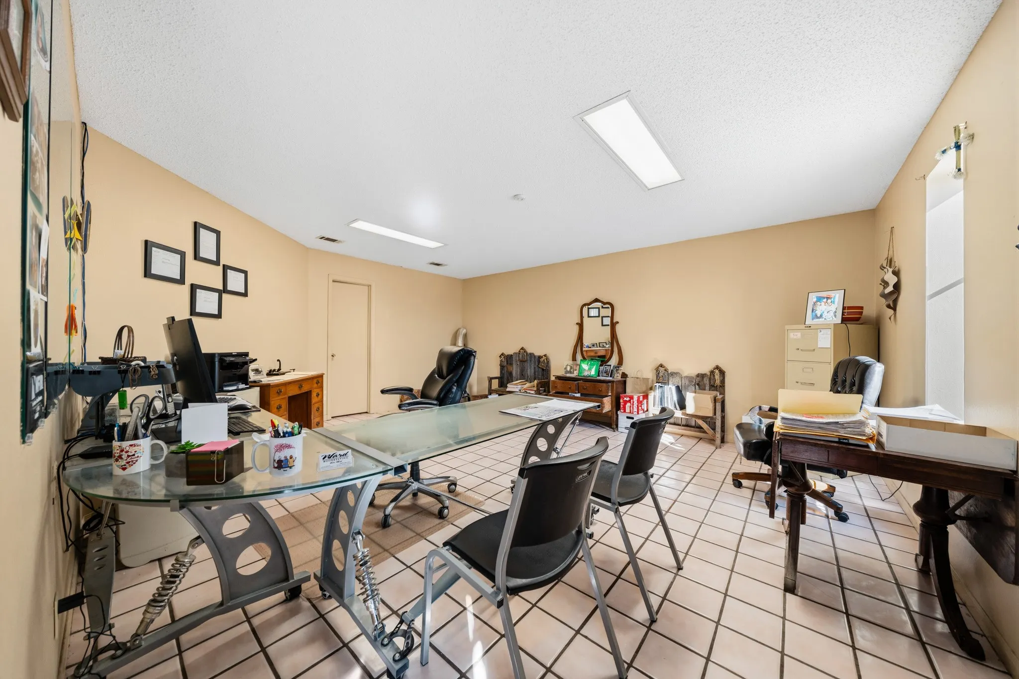 Business For Sale in Hill County , 1225 N Brazos Street N, Whitney, Texas 76692, 0, 0, Garage spaces, 2,400 Sqft, built in 0, mls#21391456, Real Estate Agent in Whitney, Homes For Sale in Hill county, Homes For Sale in Whitney, Realtor in Whitney Texas, Real Estate Brokerage Independent Realty Texas, Luminita Cordes Realtor