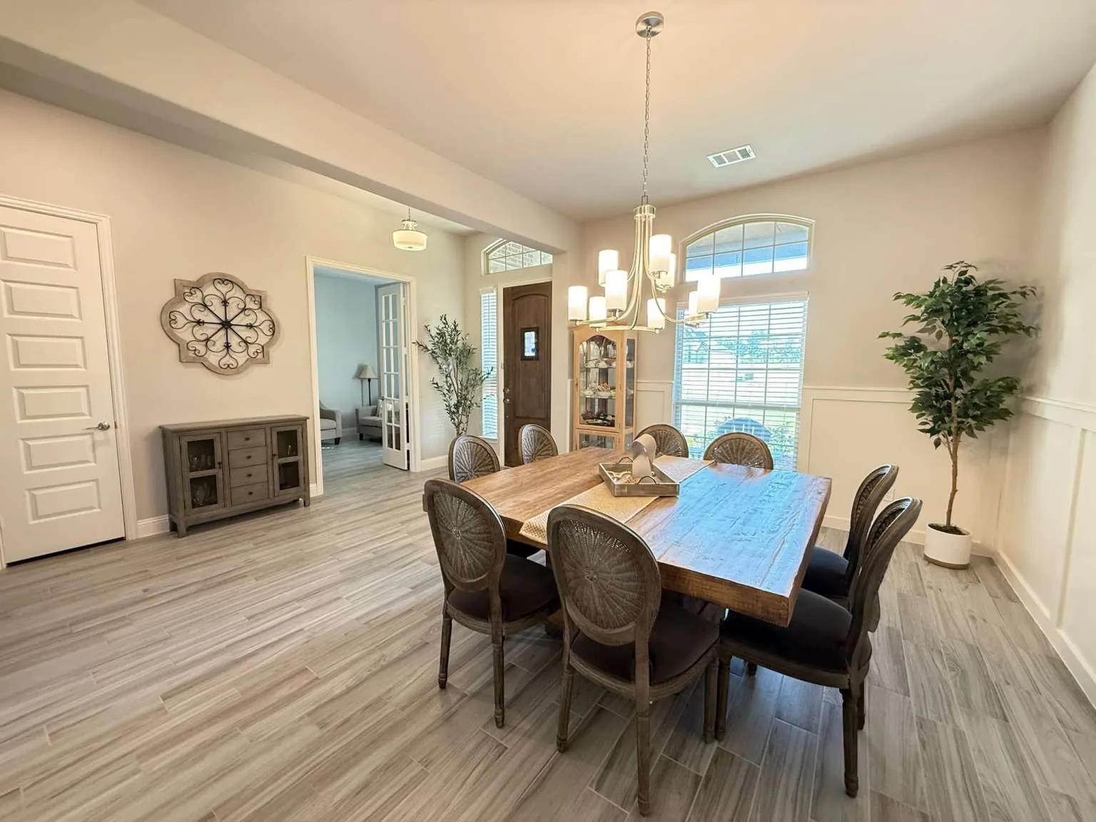 Single Family Residence For Sale in Kaufman County , 1549 Lynx Loop, Forney, Texas 75126, 4 Bedroom, 3 Bathroom, 3 Garage spaces, 3,104 Sqft, built in 2024, mls#21392141, Real Estate Agent in Forney, Homes For Sale in Kaufman county, Homes For Sale in Forney, Realtor in Forney Texas, Real Estate Brokerage Independent Realty Texas, Luminita Cordes Realtor