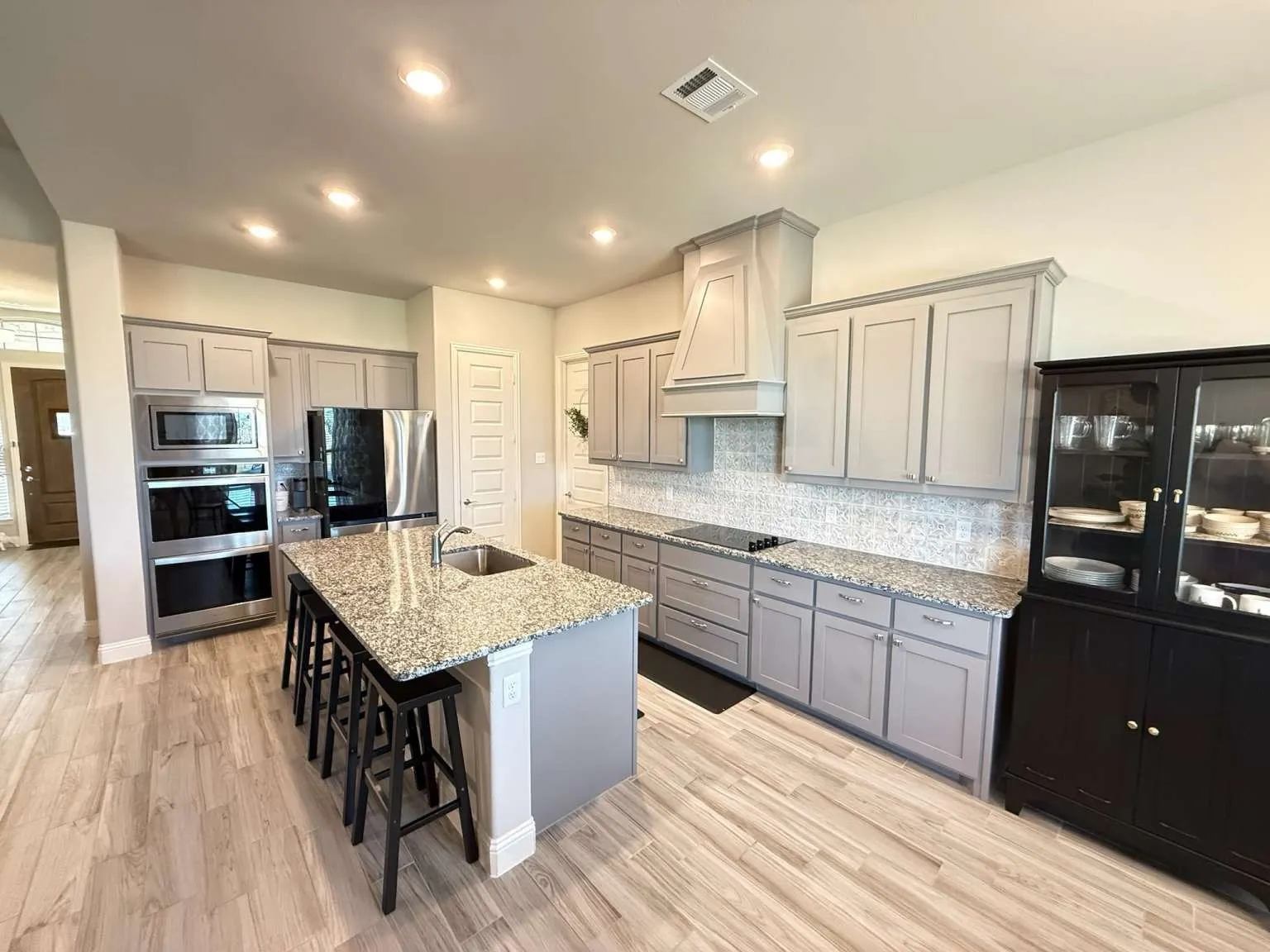 Single Family Residence For Sale in Kaufman County , 1549 Lynx Loop, Forney, Texas 75126, 4 Bedroom, 3 Bathroom, 3 Garage spaces, 3,104 Sqft, built in 2024, mls#21392141, Real Estate Agent in Forney, Homes For Sale in Kaufman county, Homes For Sale in Forney, Realtor in Forney Texas, Real Estate Brokerage Independent Realty Texas, Luminita Cordes Realtor