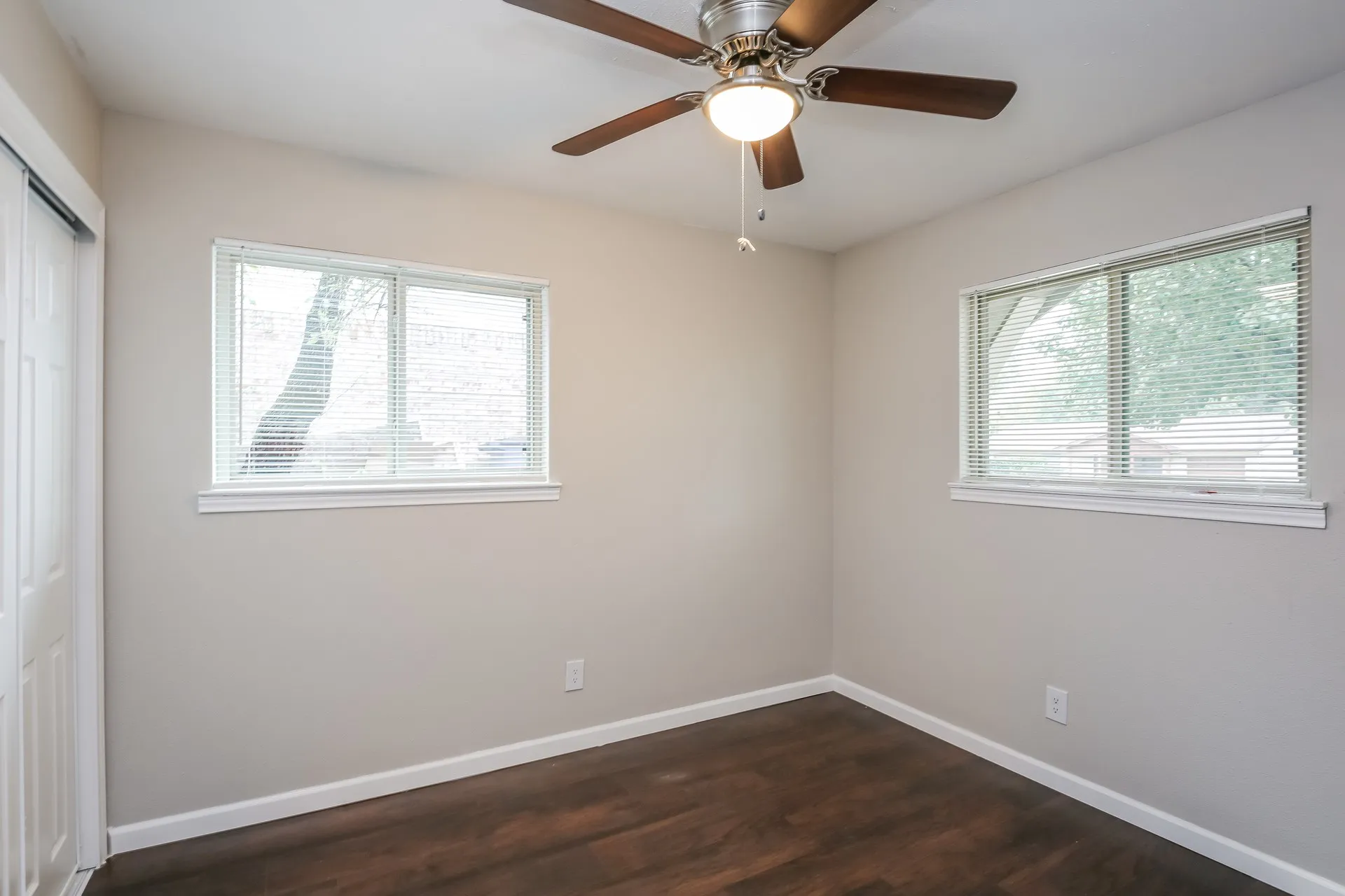 Single Family Residence For Rent in Dallas County , 7640 Ryanridge Drive, Dallas, Texas 75232, 3 Bedroom, 2 Bathroom, 2 Garage spaces, 1,274 Sqft, built in 1965, mls#21392152, Real Estate Agent in Dallas, Homes For Rent in Dallas county, Homes For Rent in Dallas, Realtor in Dallas Texas, Real Estate Brokerage Independent Realty Texas, Luminita Cordes Realtor