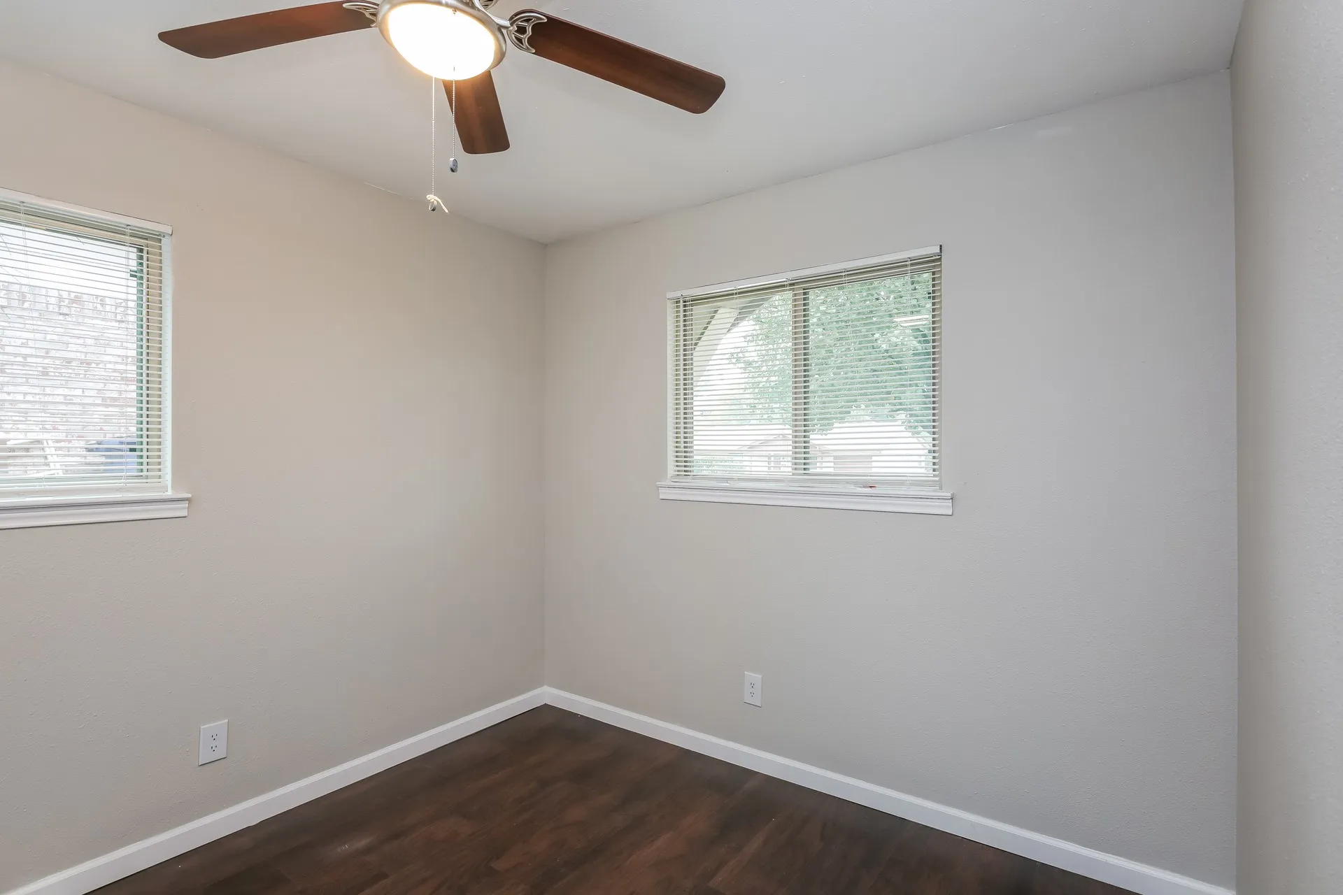 Single Family Residence For Rent in Dallas County , 7640 Ryanridge Drive, Dallas, Texas 75232, 3 Bedroom, 2 Bathroom, 2 Garage spaces, 1,274 Sqft, built in 1965, mls#21392152, Real Estate Agent in Dallas, Homes For Rent in Dallas county, Homes For Rent in Dallas, Realtor in Dallas Texas, Real Estate Brokerage Independent Realty Texas, Luminita Cordes Realtor