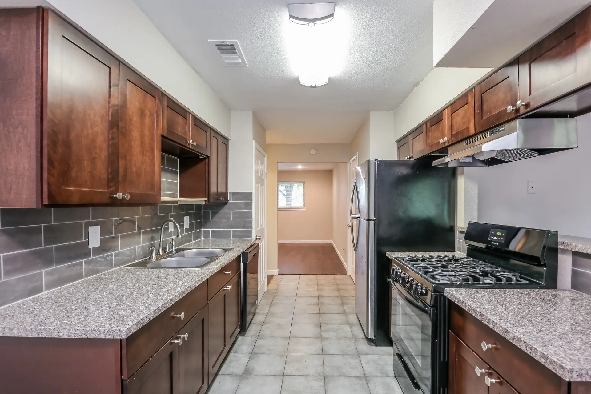 Single Family Residence For Rent in Dallas County , 7640 Ryanridge Drive, Dallas, Texas 75232, 3 Bedroom, 2 Bathroom, 2 Garage spaces, 1,274 Sqft, built in 1965, mls#21392152, Real Estate Agent in Dallas, Homes For Rent in Dallas county, Homes For Rent in Dallas, Realtor in Dallas Texas, Real Estate Brokerage Independent Realty Texas, Luminita Cordes Realtor