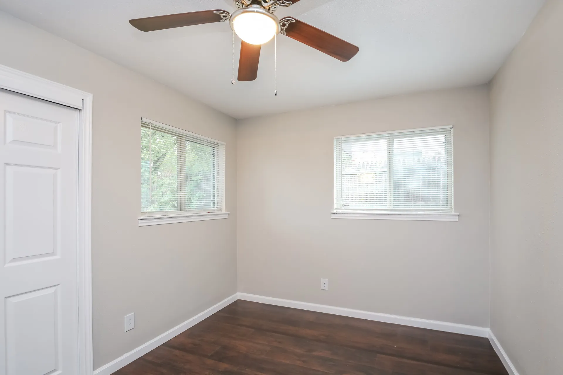 Single Family Residence For Rent in Dallas County , 7640 Ryanridge Drive, Dallas, Texas 75232, 3 Bedroom, 2 Bathroom, 2 Garage spaces, 1,274 Sqft, built in 1965, mls#21392152, Real Estate Agent in Dallas, Homes For Rent in Dallas county, Homes For Rent in Dallas, Realtor in Dallas Texas, Real Estate Brokerage Independent Realty Texas, Luminita Cordes Realtor