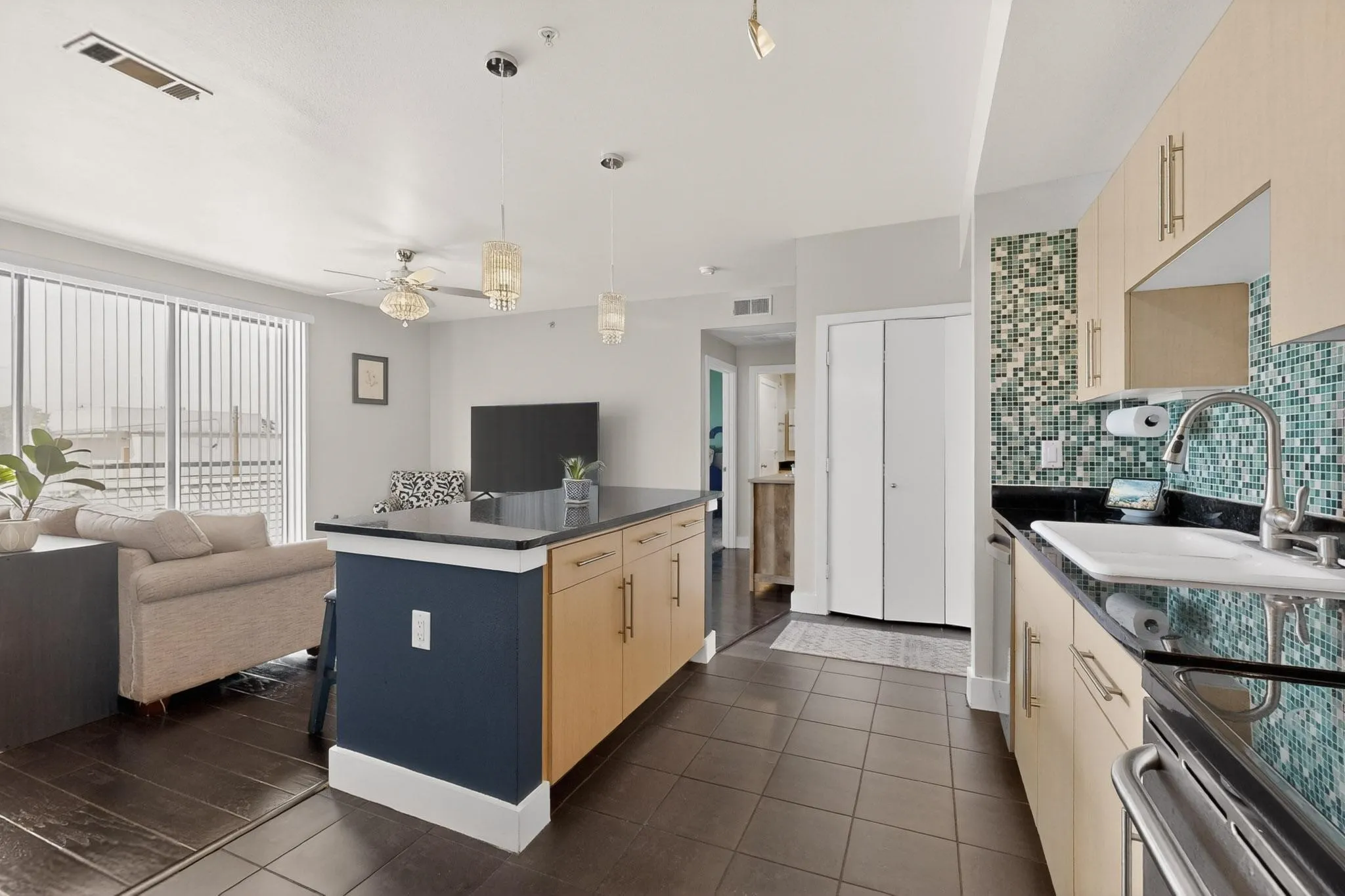 Condominium For Rent in Dallas County , 4605 Cedar Springs Road 224, Dallas, Texas 75219, 1 Bedroom, 1 Bathroom, Garage spaces, 749 Sqft, built in 2005, mls#21392160, Real Estate Agent in Dallas, Homes For Rent in Dallas county, Homes For Rent in Dallas, Realtor in Dallas Texas, Real Estate Brokerage Independent Realty Texas, Luminita Cordes Realtor