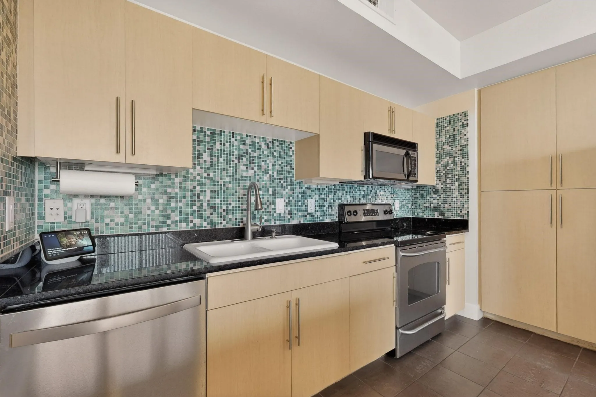 Condominium For Rent in Dallas County , 4605 Cedar Springs Road 224, Dallas, Texas 75219, 1 Bedroom, 1 Bathroom, Garage spaces, 749 Sqft, built in 2005, mls#21392160, Real Estate Agent in Dallas, Homes For Rent in Dallas county, Homes For Rent in Dallas, Realtor in Dallas Texas, Real Estate Brokerage Independent Realty Texas, Luminita Cordes Realtor