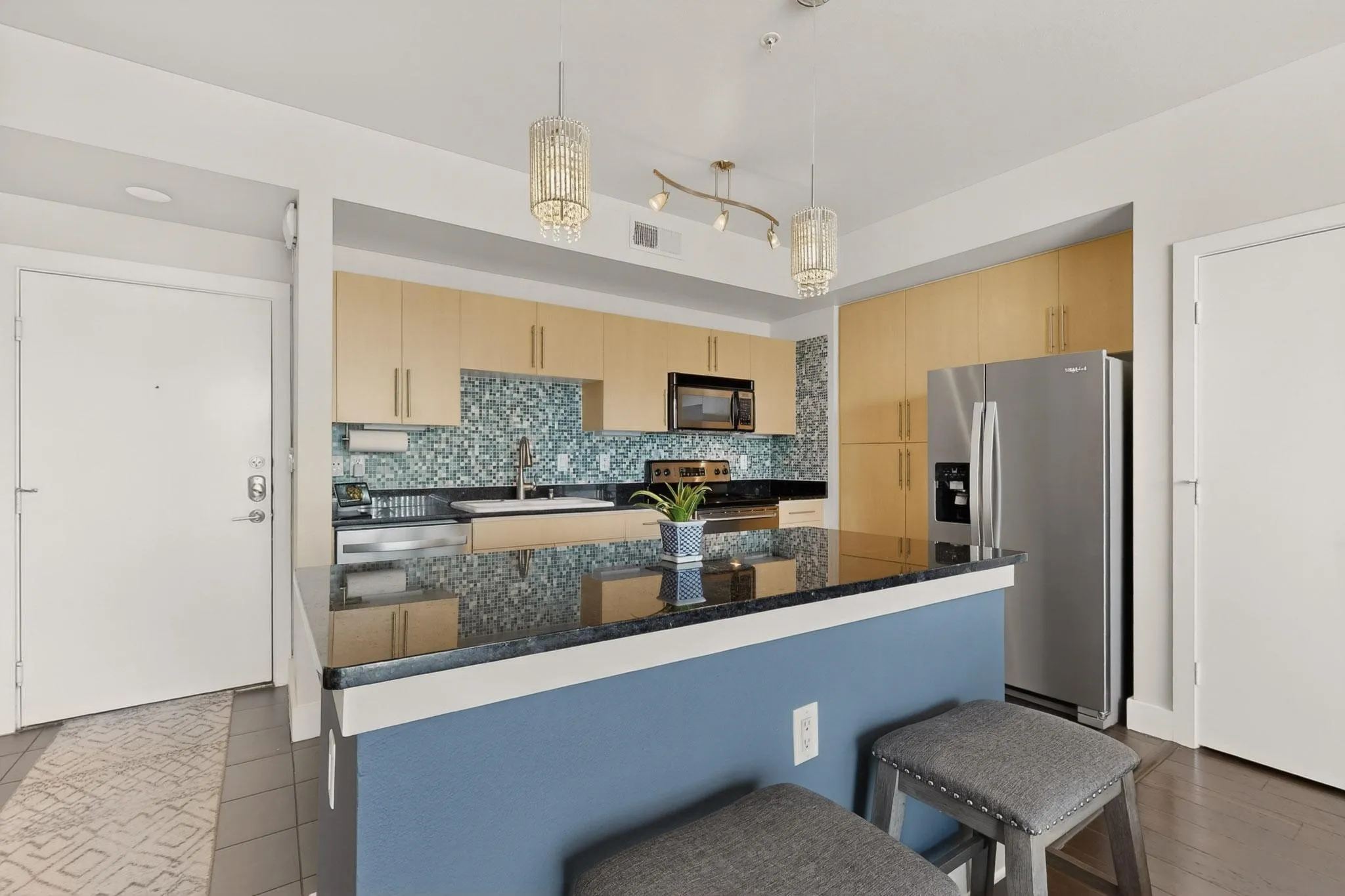 Condominium For Rent in Dallas County , 4605 Cedar Springs Road 224, Dallas, Texas 75219, 1 Bedroom, 1 Bathroom, Garage spaces, 749 Sqft, built in 2005, mls#21392160, Real Estate Agent in Dallas, Homes For Rent in Dallas county, Homes For Rent in Dallas, Realtor in Dallas Texas, Real Estate Brokerage Independent Realty Texas, Luminita Cordes Realtor