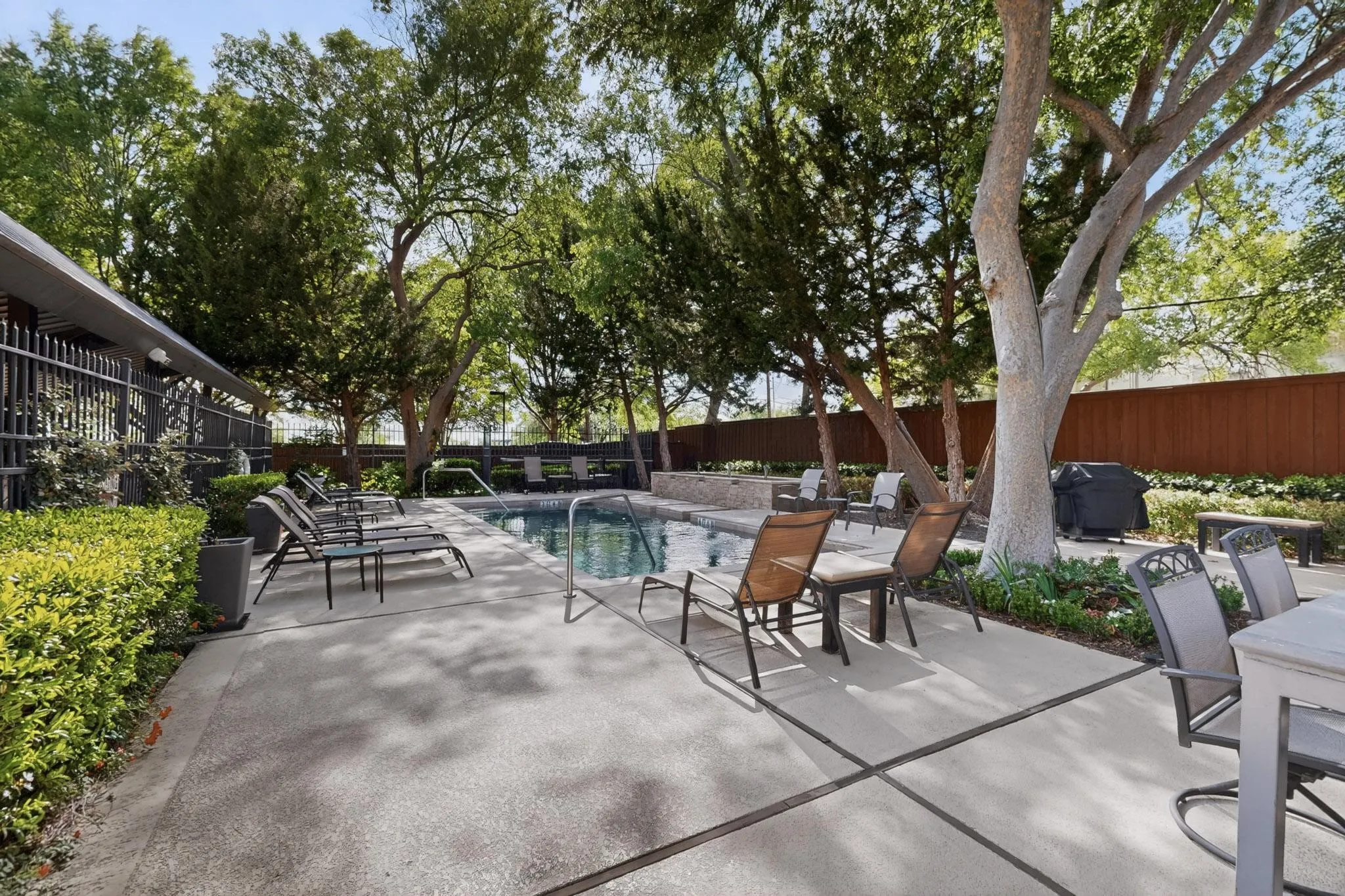 Condominium For Rent in Dallas County , 4605 Cedar Springs Road 224, Dallas, Texas 75219, 1 Bedroom, 1 Bathroom, Garage spaces, 749 Sqft, built in 2005, mls#21392160, Real Estate Agent in Dallas, Homes For Rent in Dallas county, Homes For Rent in Dallas, Realtor in Dallas Texas, Real Estate Brokerage Independent Realty Texas, Luminita Cordes Realtor