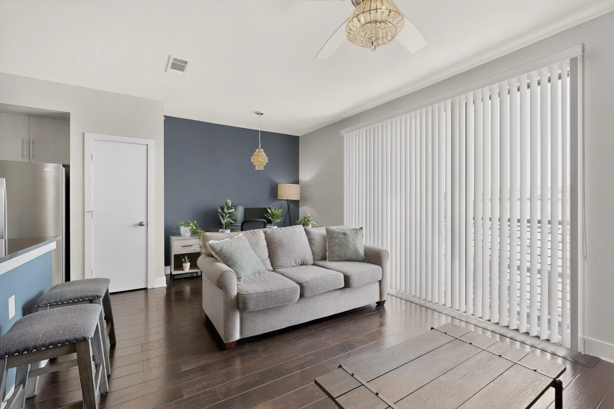 Condominium For Rent in Dallas County , 4605 Cedar Springs Road 224, Dallas, Texas 75219, 1 Bedroom, 1 Bathroom, Garage spaces, 749 Sqft, built in 2005, mls#21392160, Real Estate Agent in Dallas, Homes For Rent in Dallas county, Homes For Rent in Dallas, Realtor in Dallas Texas, Real Estate Brokerage Independent Realty Texas, Luminita Cordes Realtor