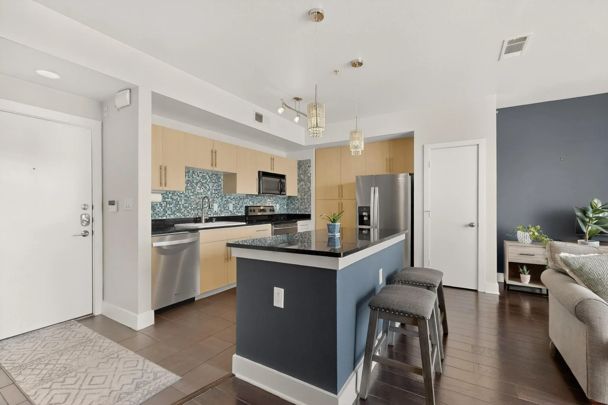 Condominium For Rent in Dallas County , 4605 Cedar Springs Road 224, Dallas, Texas 75219, 1 Bedroom, 1 Bathroom, Garage spaces, 749 Sqft, built in 2005, mls#21392160, Real Estate Agent in Dallas, Homes For Rent in Dallas county, Homes For Rent in Dallas, Realtor in Dallas Texas, Real Estate Brokerage Independent Realty Texas, Luminita Cordes Realtor
