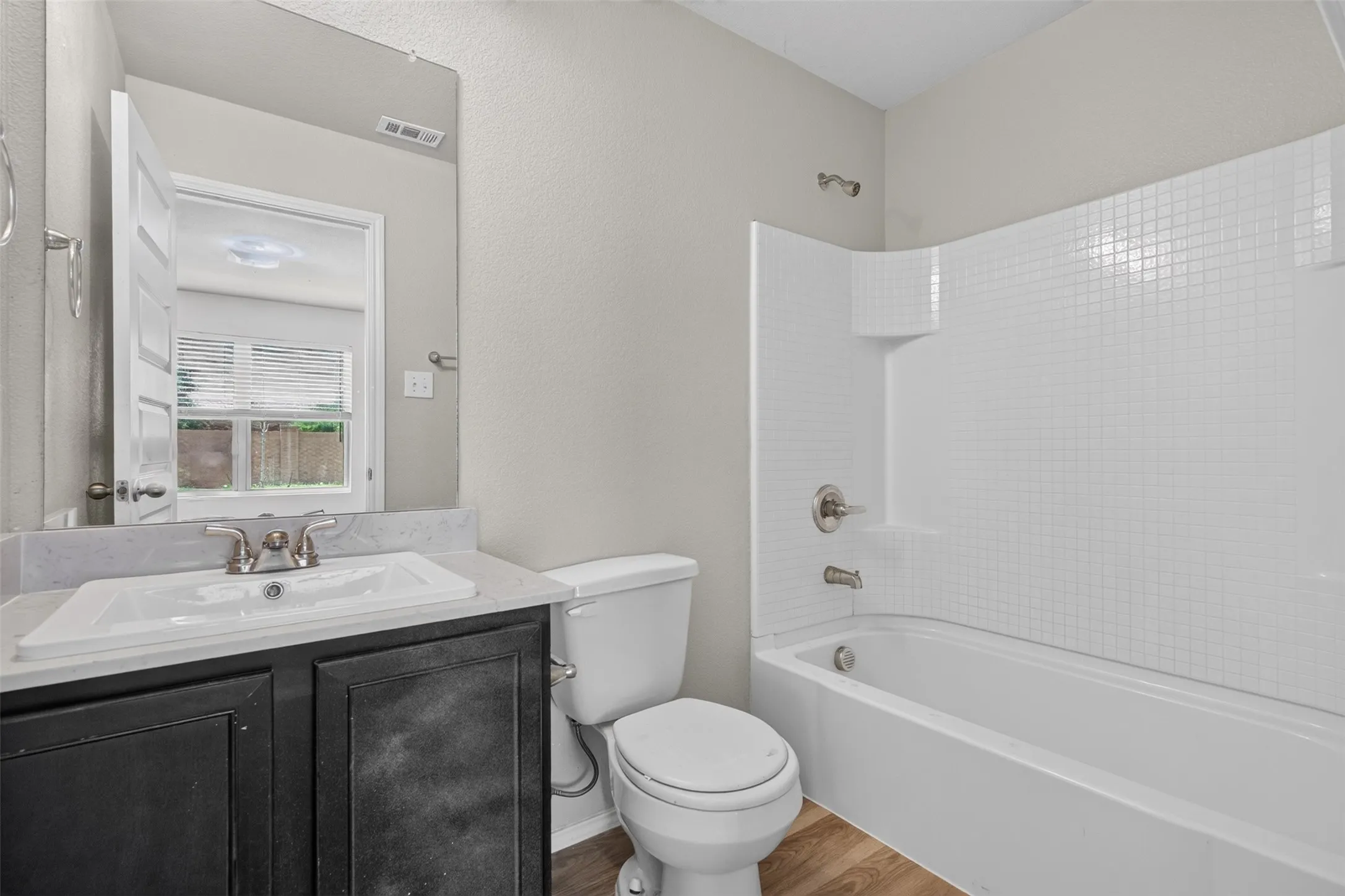 Single Family Residence For Rent in Tarrant County , 6341 Bollard Drive, Fort Worth, Texas 76179, 4 Bedroom, 4 Bathroom, 2 Garage spaces, 2,680 Sqft, built in 2020, mls#21392162, Real Estate Agent in Fort Worth, Homes For Rent in Tarrant county, Homes For Rent in Fort Worth, Realtor in Fort Worth Texas, Real Estate Brokerage Independent Realty Texas, Luminita Cordes Realtor