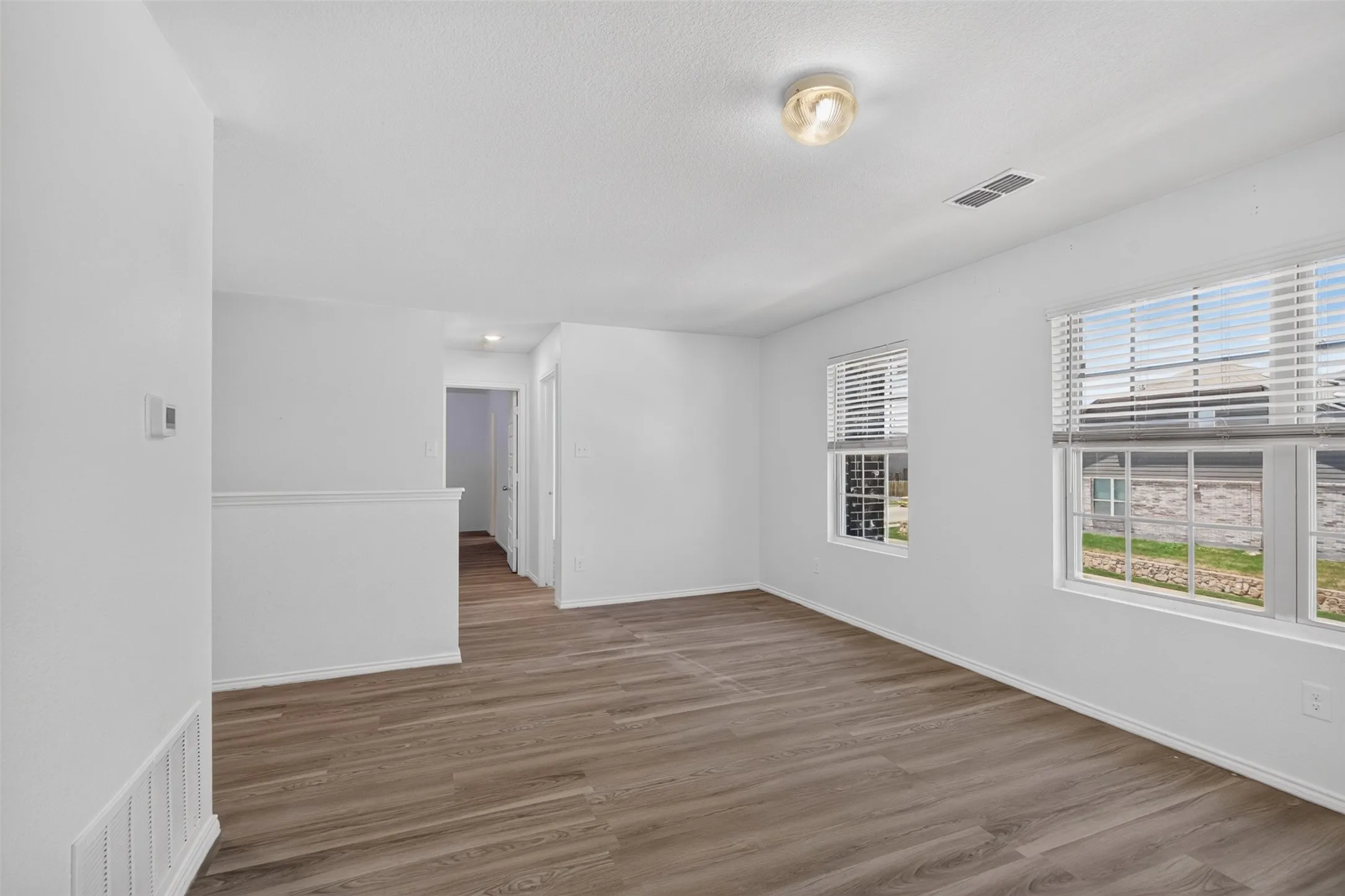 Single Family Residence For Rent in Tarrant County , 6341 Bollard Drive, Fort Worth, Texas 76179, 4 Bedroom, 4 Bathroom, 2 Garage spaces, 2,680 Sqft, built in 2020, mls#21392162, Real Estate Agent in Fort Worth, Homes For Rent in Tarrant county, Homes For Rent in Fort Worth, Realtor in Fort Worth Texas, Real Estate Brokerage Independent Realty Texas, Luminita Cordes Realtor