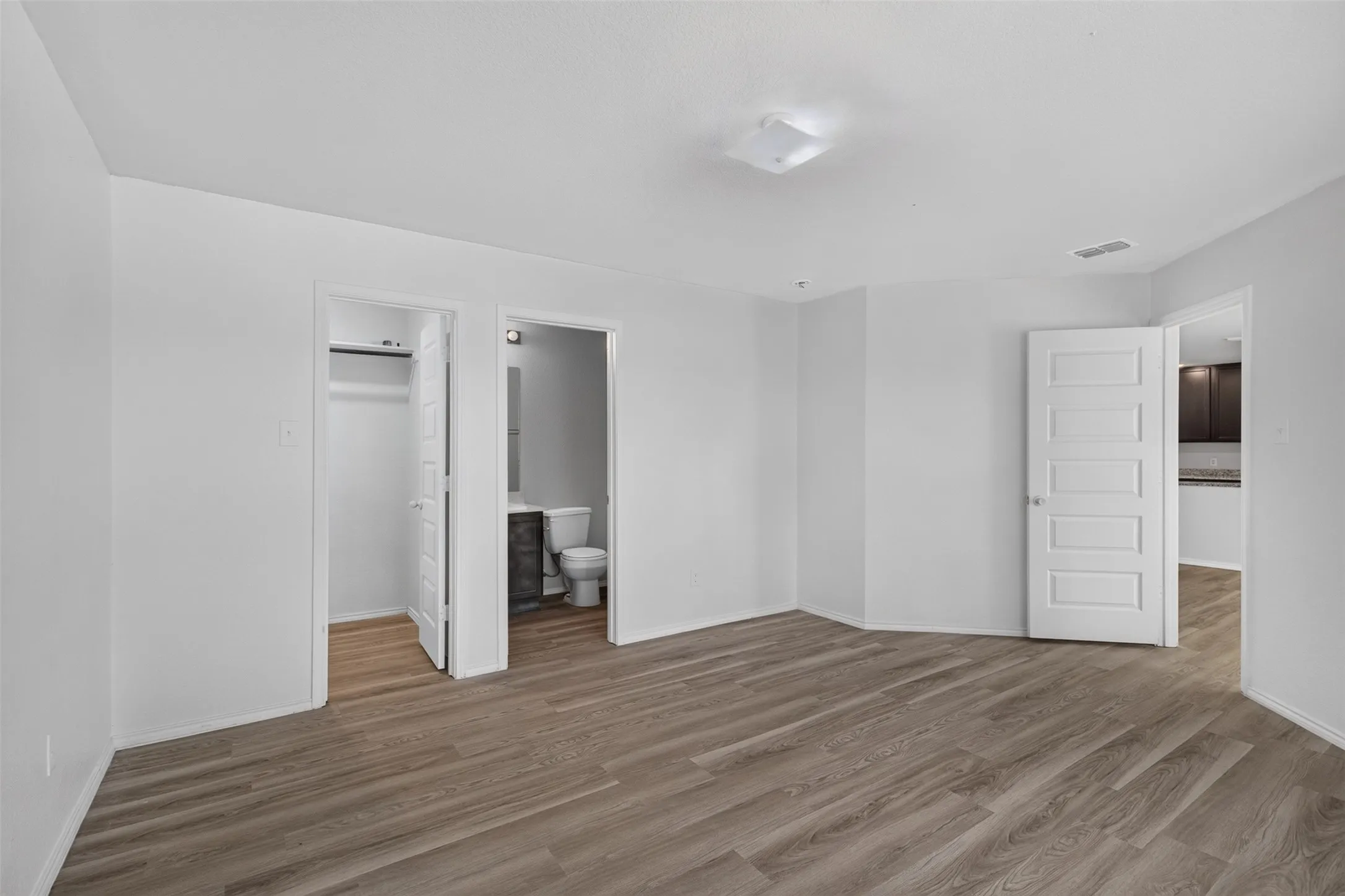 Single Family Residence For Rent in Tarrant County , 6341 Bollard Drive, Fort Worth, Texas 76179, 4 Bedroom, 4 Bathroom, 2 Garage spaces, 2,680 Sqft, built in 2020, mls#21392162, Real Estate Agent in Fort Worth, Homes For Rent in Tarrant county, Homes For Rent in Fort Worth, Realtor in Fort Worth Texas, Real Estate Brokerage Independent Realty Texas, Luminita Cordes Realtor