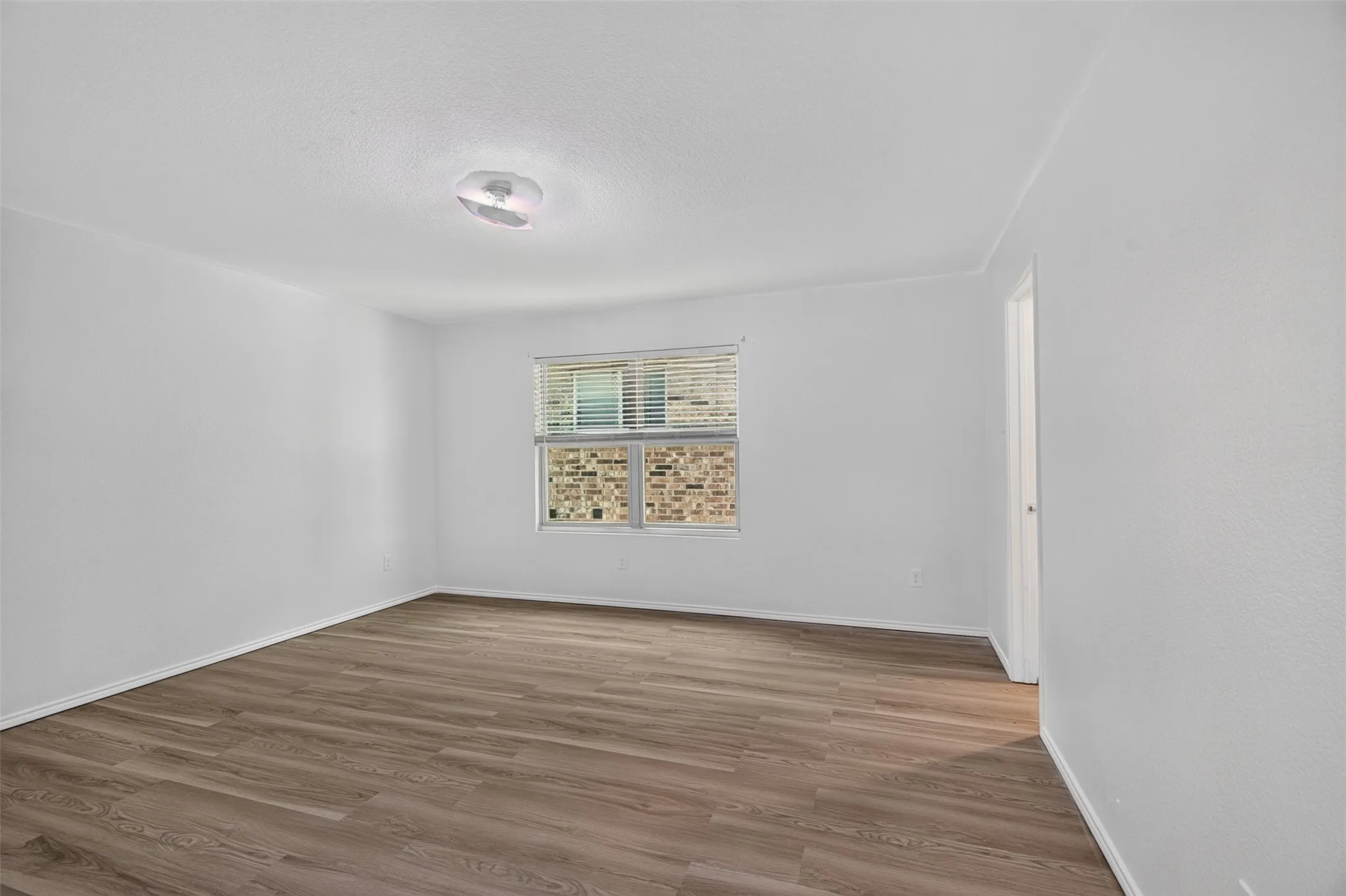 Single Family Residence For Rent in Tarrant County , 6341 Bollard Drive, Fort Worth, Texas 76179, 4 Bedroom, 4 Bathroom, 2 Garage spaces, 2,680 Sqft, built in 2020, mls#21392162, Real Estate Agent in Fort Worth, Homes For Rent in Tarrant county, Homes For Rent in Fort Worth, Realtor in Fort Worth Texas, Real Estate Brokerage Independent Realty Texas, Luminita Cordes Realtor