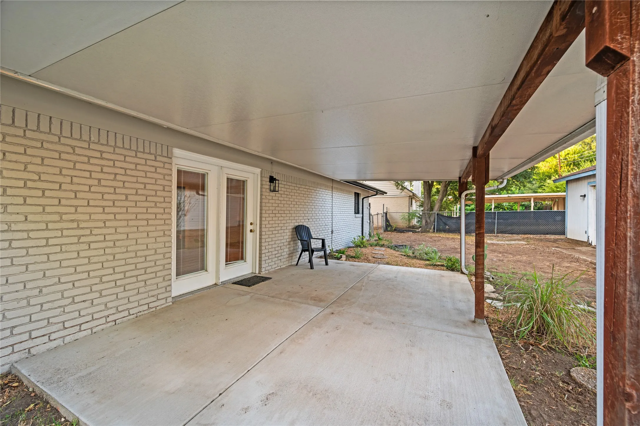 Single Family Residence For Sale in Tarrant County , 6920 Valhalla Road, Fort Worth, Texas 76116, 3 Bedroom, 2 Bathroom, 4 Garage spaces, 1,672 Sqft, built in 1959, mls#21391752, Real Estate Agent in Fort Worth, Homes For Sale in Tarrant county, Homes For Sale in Fort Worth, Realtor in Fort Worth Texas, Real Estate Brokerage Independent Realty Texas, Luminita Cordes Realtor