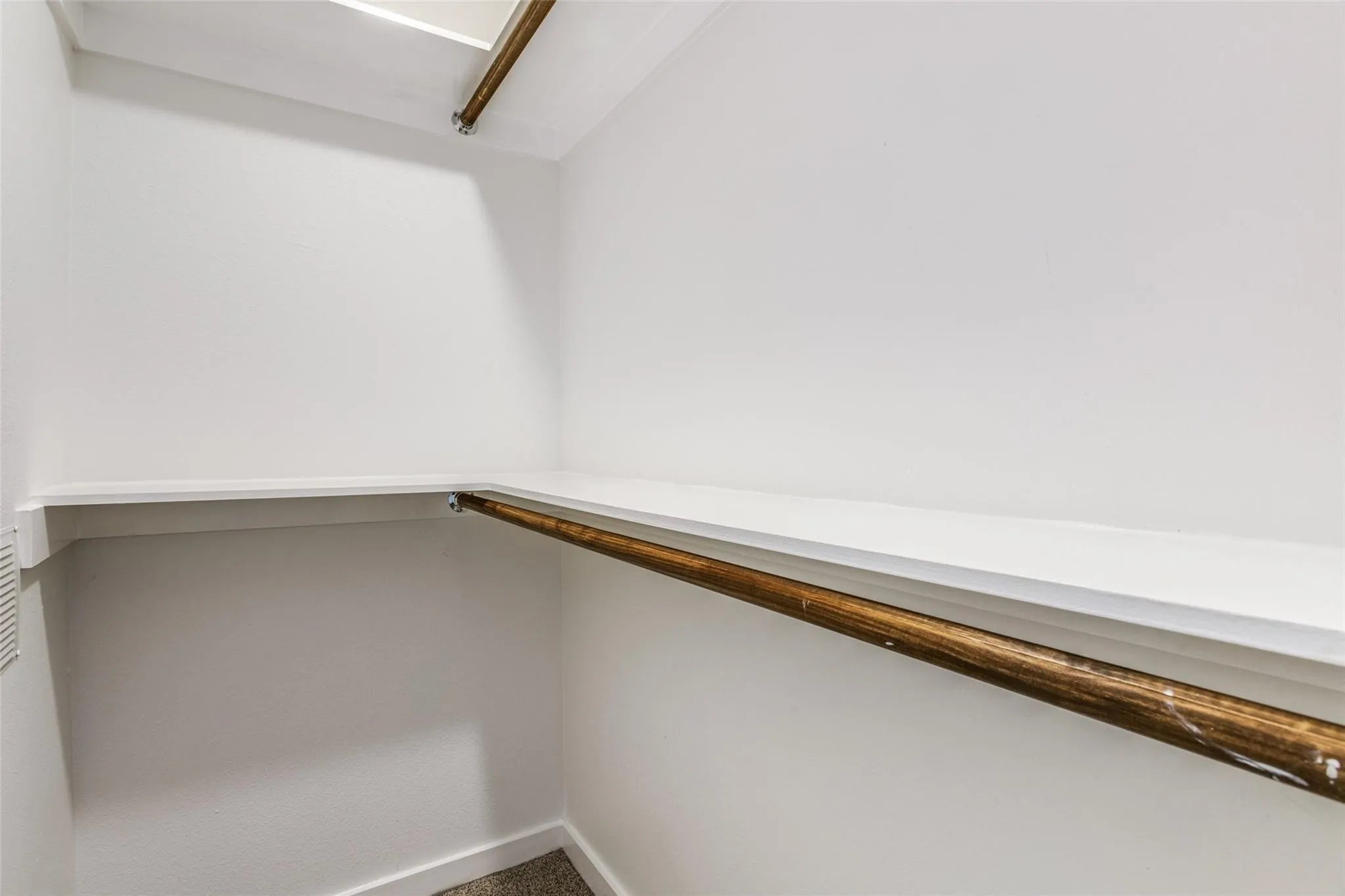 Integrated shelving system