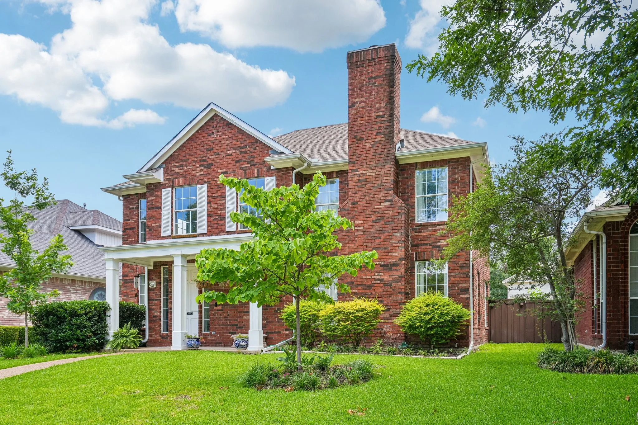 Single Family Residence For Sale in Rockwall County , 8722 Bayshore Lane, Rowlett, Texas 75088, 3 Bedroom, 3 Bathroom, 2 Garage spaces, 1,996 Sqft, built in 1993, mls#21392121, Real Estate Agent in Rowlett, Homes For Sale in Rockwall county, Homes For Sale in Rowlett, Realtor in Rowlett Texas, Real Estate Brokerage Independent Realty Texas, Luminita Cordes Realtor