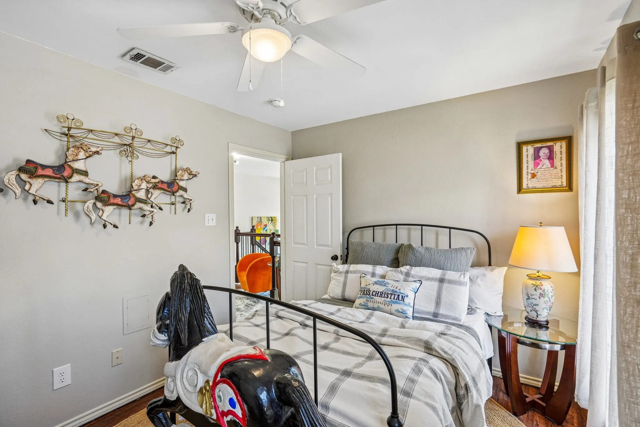 Single Family Residence For Sale in Rockwall County , 8722 Bayshore Lane, Rowlett, Texas 75088, 3 Bedroom, 3 Bathroom, 2 Garage spaces, 1,996 Sqft, built in 1993, mls#21392121, Real Estate Agent in Rowlett, Homes For Sale in Rockwall county, Homes For Sale in Rowlett, Realtor in Rowlett Texas, Real Estate Brokerage Independent Realty Texas, Luminita Cordes Realtor