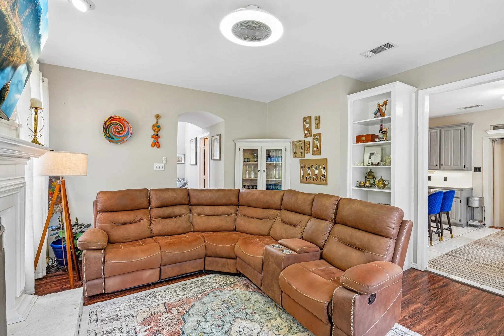 Single Family Residence For Sale in Rockwall County , 8722 Bayshore Lane, Rowlett, Texas 75088, 3 Bedroom, 3 Bathroom, 2 Garage spaces, 1,996 Sqft, built in 1993, mls#21392121, Real Estate Agent in Rowlett, Homes For Sale in Rockwall county, Homes For Sale in Rowlett, Realtor in Rowlett Texas, Real Estate Brokerage Independent Realty Texas, Luminita Cordes Realtor