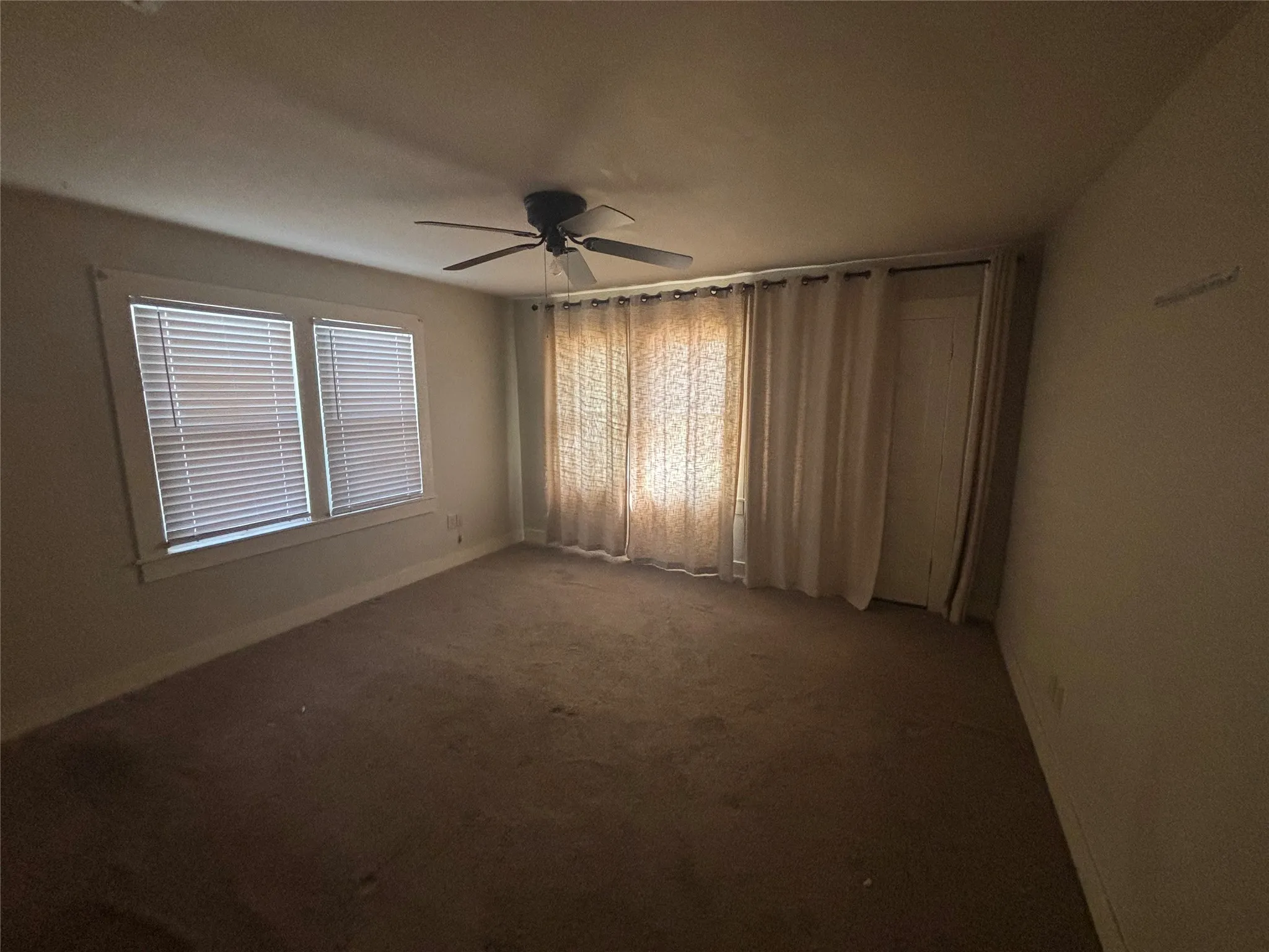 Single Family Residence For Rent in Taylor County , 3355 S 4th Street, Abilene, Texas 79605, 2 Bedroom, 1 Bathroom, 1 Garage spaces, 1,352 Sqft, built in 1927, mls#21392167, Real Estate Agent in Abilene, Homes For Rent in Taylor county, Homes For Rent in Abilene, Realtor in Abilene Texas, Real Estate Brokerage Independent Realty Texas, Luminita Cordes Realtor