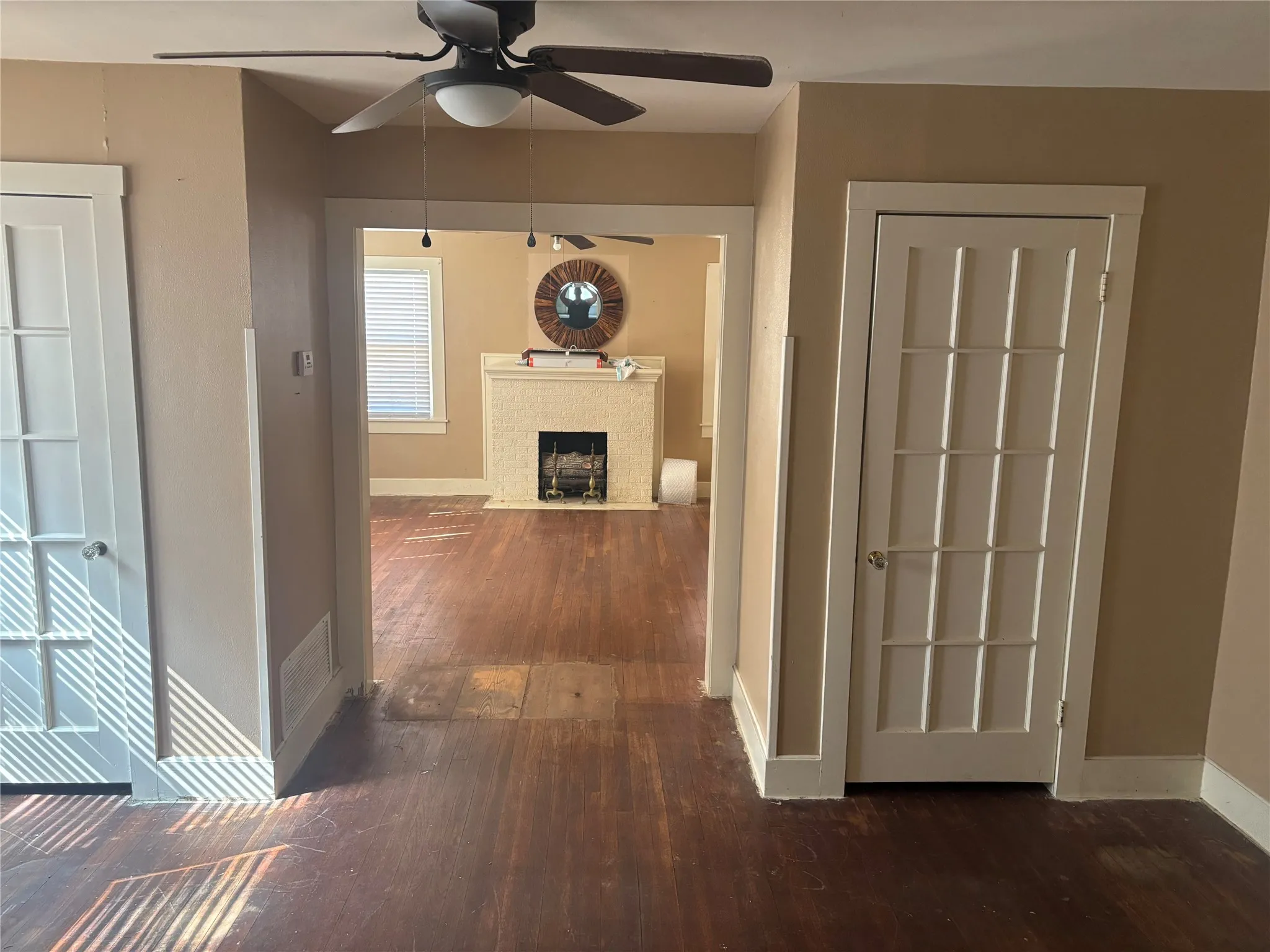 Single Family Residence For Rent in Taylor County , 3355 S 4th Street, Abilene, Texas 79605, 2 Bedroom, 1 Bathroom, 1 Garage spaces, 1,352 Sqft, built in 1927, mls#21392167, Real Estate Agent in Abilene, Homes For Rent in Taylor county, Homes For Rent in Abilene, Realtor in Abilene Texas, Real Estate Brokerage Independent Realty Texas, Luminita Cordes Realtor