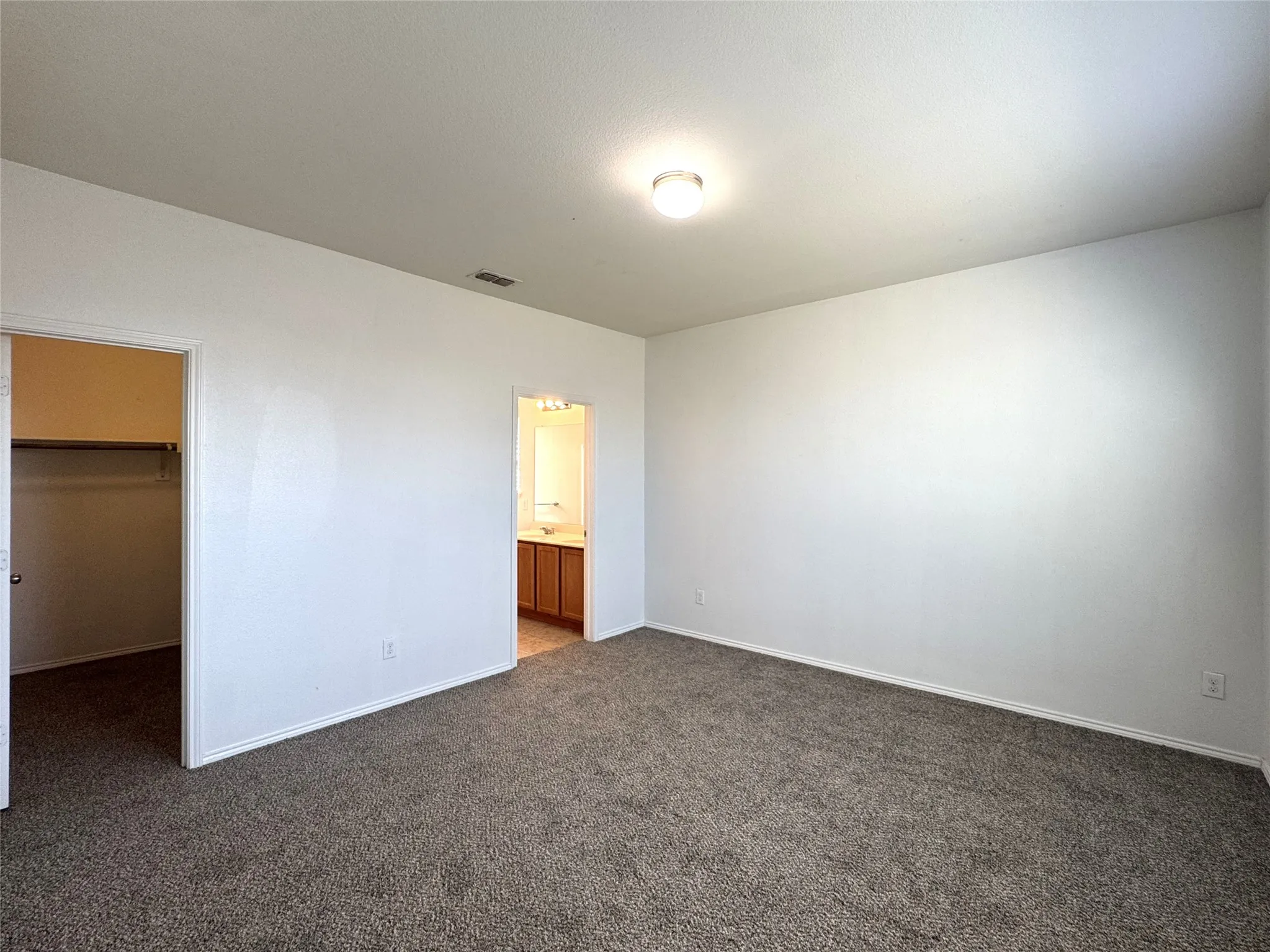 Single Family Residence For Rent in Tarrant County , 2340 Senepol Way, Fort Worth, Texas 76131, 3 Bedroom, 2 Bathroom, 2 Garage spaces, 1,452 Sqft, built in 2015, mls#21392179, Real Estate Agent in Fort Worth, Homes For Rent in Tarrant county, Homes For Rent in Fort Worth, Realtor in Fort Worth Texas, Real Estate Brokerage Independent Realty Texas, Luminita Cordes Realtor