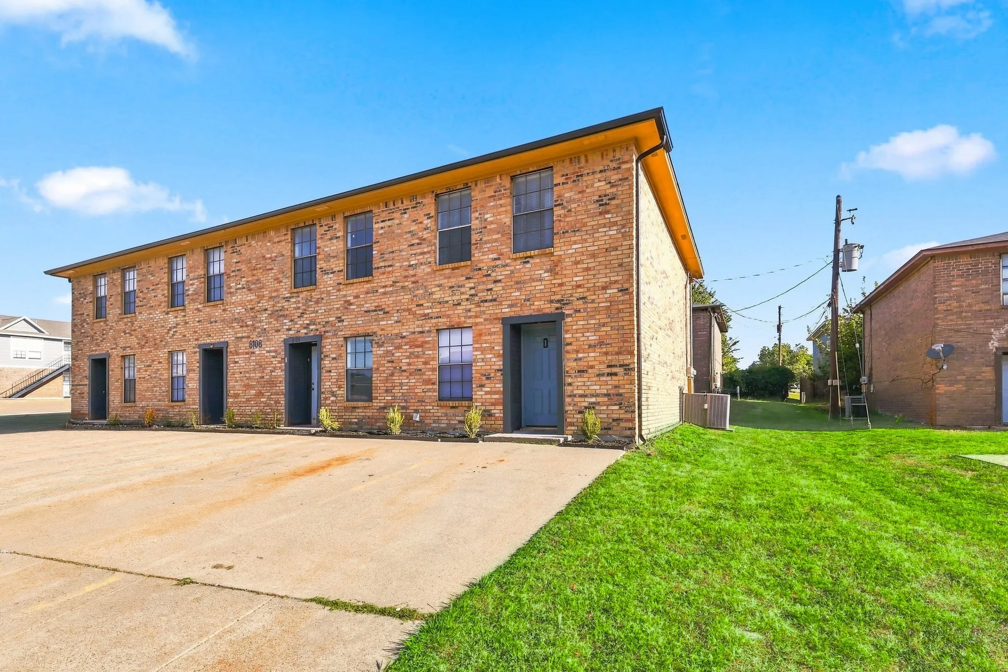 Quadruplex For Rent in Tarrant County , 8108 Foxfire Lane D, White Settlement, Texas 76108, 2 Bedroom, 2 Bathroom, Garage spaces, 1,082 Sqft, built in 1985, mls#21392183, Real Estate Agent in White Settlement, Homes For Rent in Tarrant county, Homes For Rent in White Settlement, Realtor in White Settlement Texas, Real Estate Brokerage Independent Realty Texas, Luminita Cordes Realtor