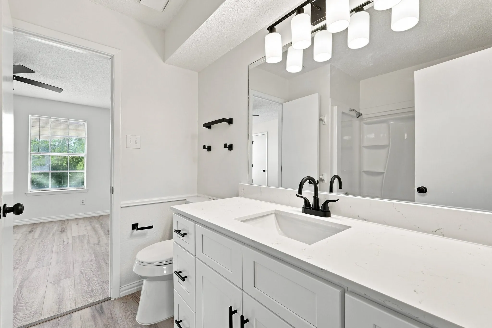 Quadruplex For Rent in Tarrant County , 8108 Foxfire Lane D, White Settlement, Texas 76108, 2 Bedroom, 2 Bathroom, Garage spaces, 1,082 Sqft, built in 1985, mls#21392183, Real Estate Agent in White Settlement, Homes For Rent in Tarrant county, Homes For Rent in White Settlement, Realtor in White Settlement Texas, Real Estate Brokerage Independent Realty Texas, Luminita Cordes Realtor