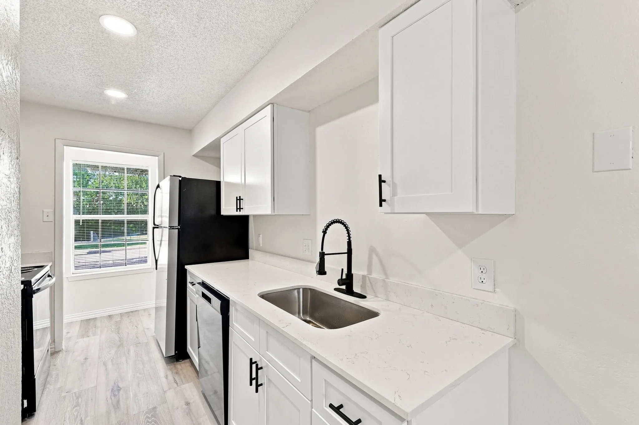 Quadruplex For Rent in Tarrant County , 8108 Foxfire Lane D, White Settlement, Texas 76108, 2 Bedroom, 2 Bathroom, Garage spaces, 1,082 Sqft, built in 1985, mls#21392183, Real Estate Agent in White Settlement, Homes For Rent in Tarrant county, Homes For Rent in White Settlement, Realtor in White Settlement Texas, Real Estate Brokerage Independent Realty Texas, Luminita Cordes Realtor