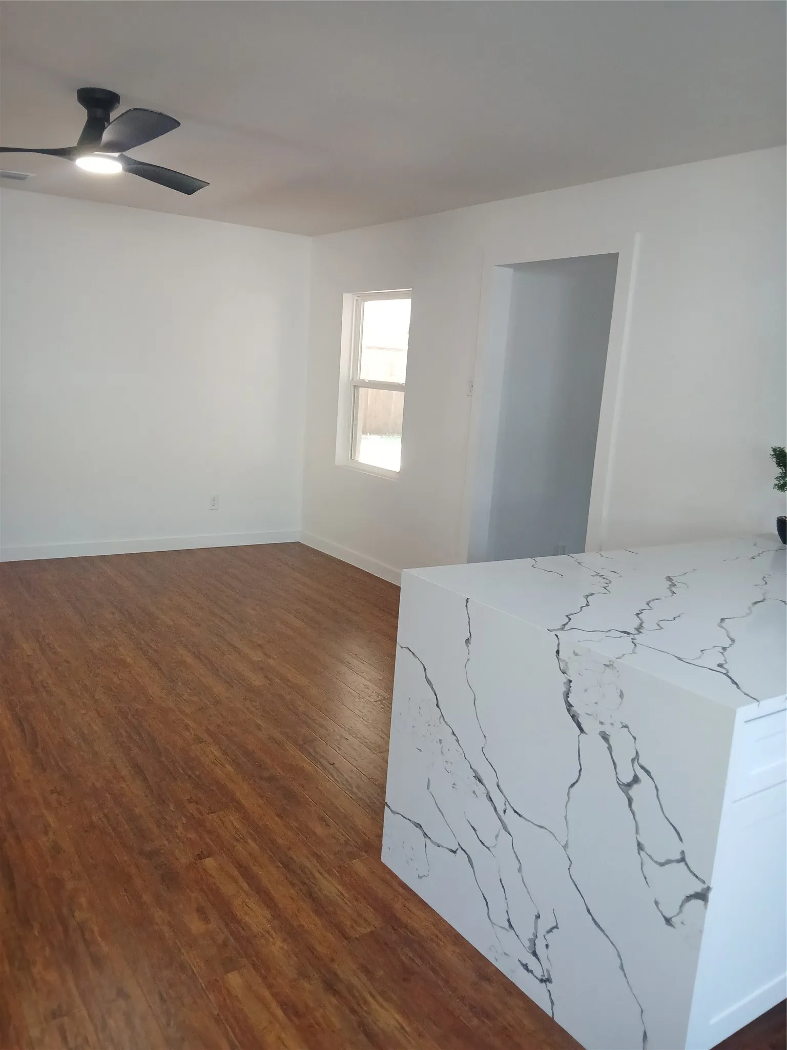 Single Family Residence For Sale in Dallas County , 719 Kelso Drive, Dallas, Texas 75211, 3 Bedroom, 2 Bathroom, Garage spaces, 1,864 Sqft, built in 1967, mls#21392189, Real Estate Agent in Dallas, Homes For Sale in Dallas county, Homes For Sale in Dallas, Realtor in Dallas Texas, Real Estate Brokerage Independent Realty Texas, Luminita Cordes Realtor
