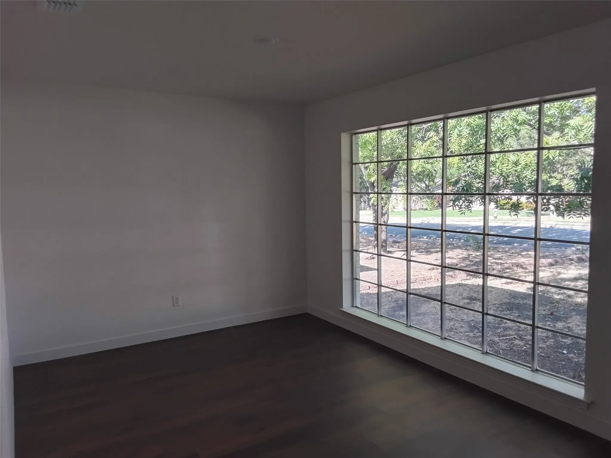 Single Family Residence For Sale in Dallas County , 719 Kelso Drive, Dallas, Texas 75211, 3 Bedroom, 2 Bathroom, Garage spaces, 1,864 Sqft, built in 1967, mls#21392189, Real Estate Agent in Dallas, Homes For Sale in Dallas county, Homes For Sale in Dallas, Realtor in Dallas Texas, Real Estate Brokerage Independent Realty Texas, Luminita Cordes Realtor