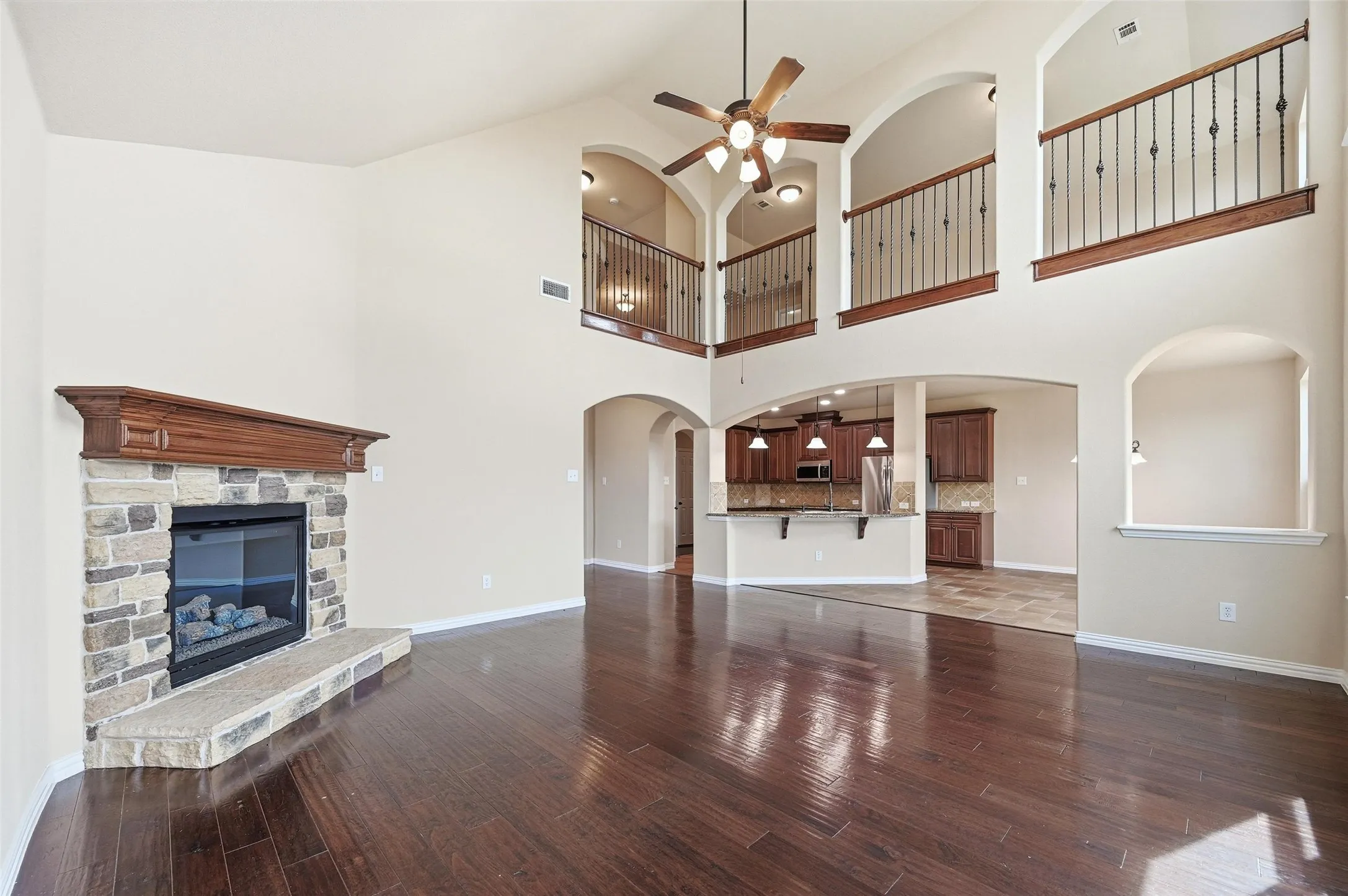 2 Story Ceilings, Open Concept living/kitchen