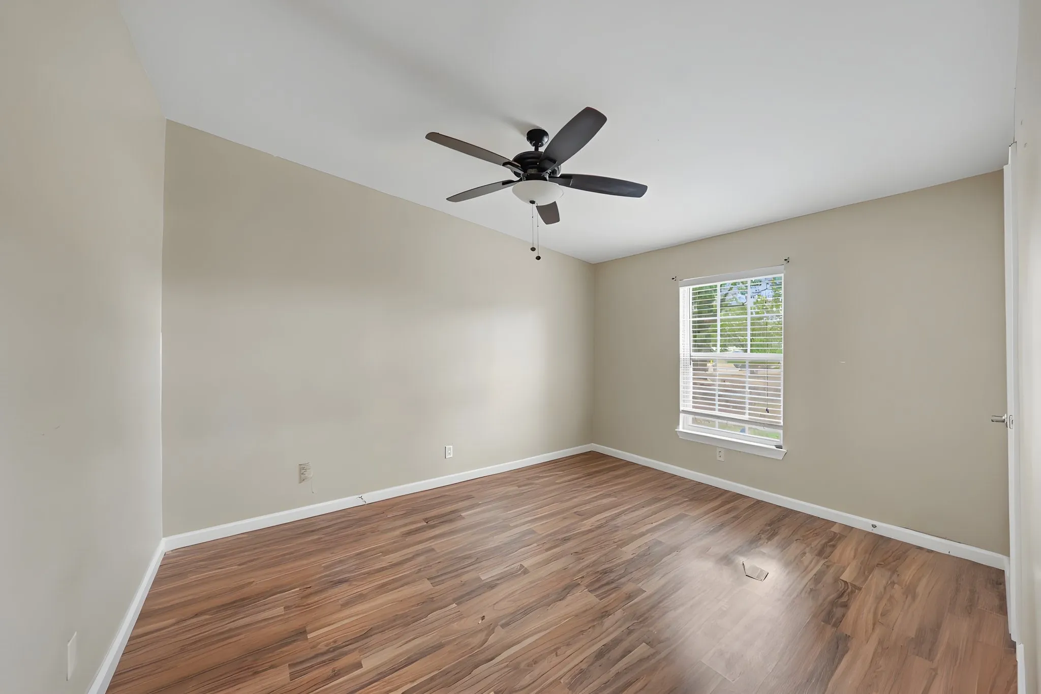 Bedroom 2/4