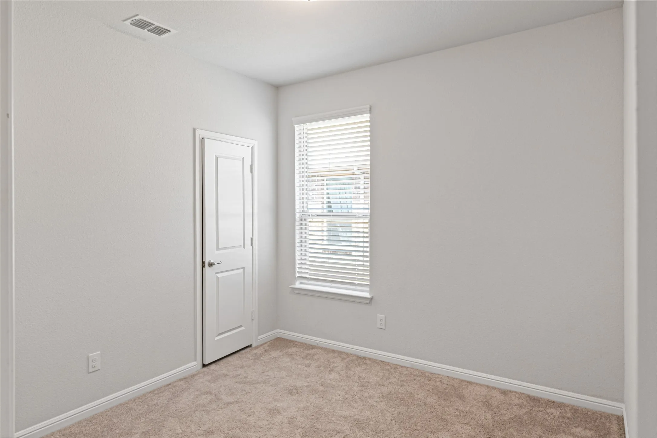 Single Family Residence For Rent in Denton County , 821 Falcon Road, Argyle, Texas 76226, 4 Bedroom, 2 Bathroom, 2 Garage spaces, 1,813 Sqft, built in 2018, mls#21392146, Real Estate Agent in Argyle, Homes For Rent in Denton county, Homes For Rent in Argyle, Realtor in Argyle Texas, Real Estate Brokerage Independent Realty Texas, Luminita Cordes Realtor