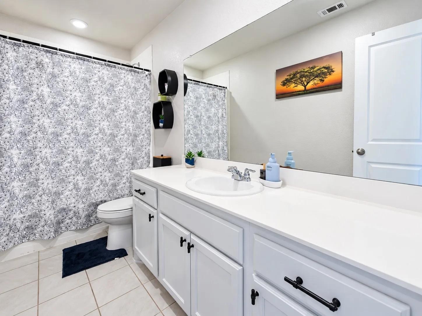 Single Family Residence For Sale in Ellis County , 513 Clearlake Drive, Waxahachie, Texas 75165, 4 Bedroom, 3 Bathroom, 2 Garage spaces, 2,611 Sqft, built in 2020, mls#21389809, Real Estate Agent in Waxahachie, Homes For Sale in Ellis county, Homes For Sale in Waxahachie, Realtor in Waxahachie Texas, Real Estate Brokerage Independent Realty Texas, Luminita Cordes Realtor