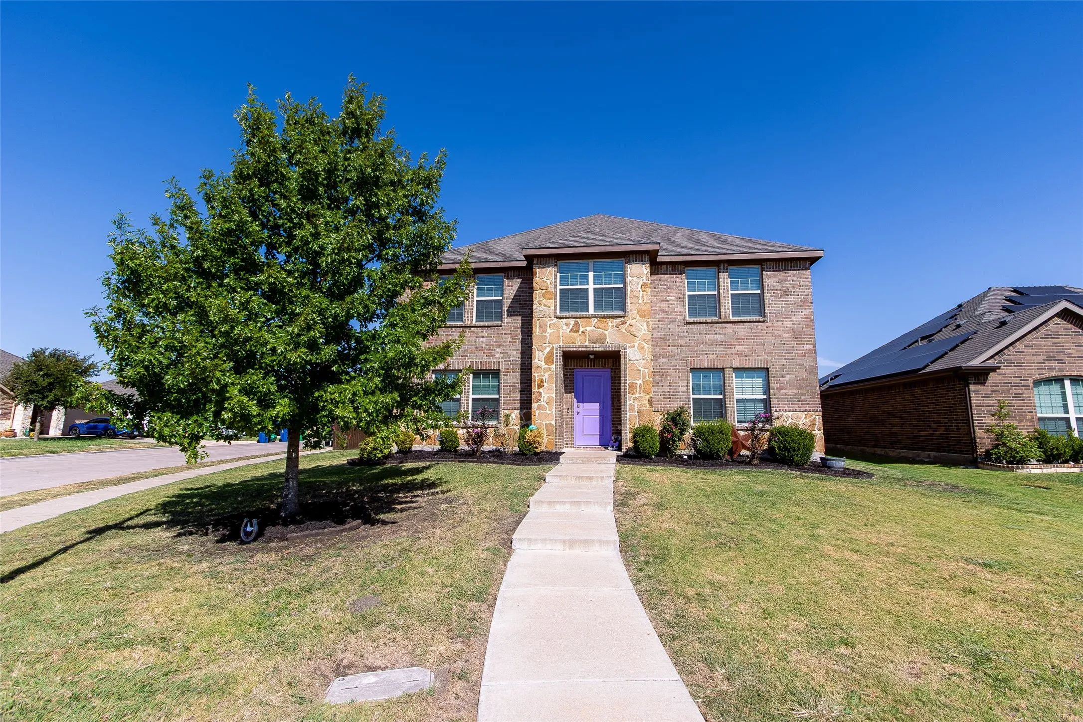 Single Family Residence For Sale in Ellis County , 513 Clearlake Drive, Waxahachie, Texas 75165, 4 Bedroom, 3 Bathroom, 2 Garage spaces, 2,611 Sqft, built in 2020, mls#21389809, Real Estate Agent in Waxahachie, Homes For Sale in Ellis county, Homes For Sale in Waxahachie, Realtor in Waxahachie Texas, Real Estate Brokerage Independent Realty Texas, Luminita Cordes Realtor