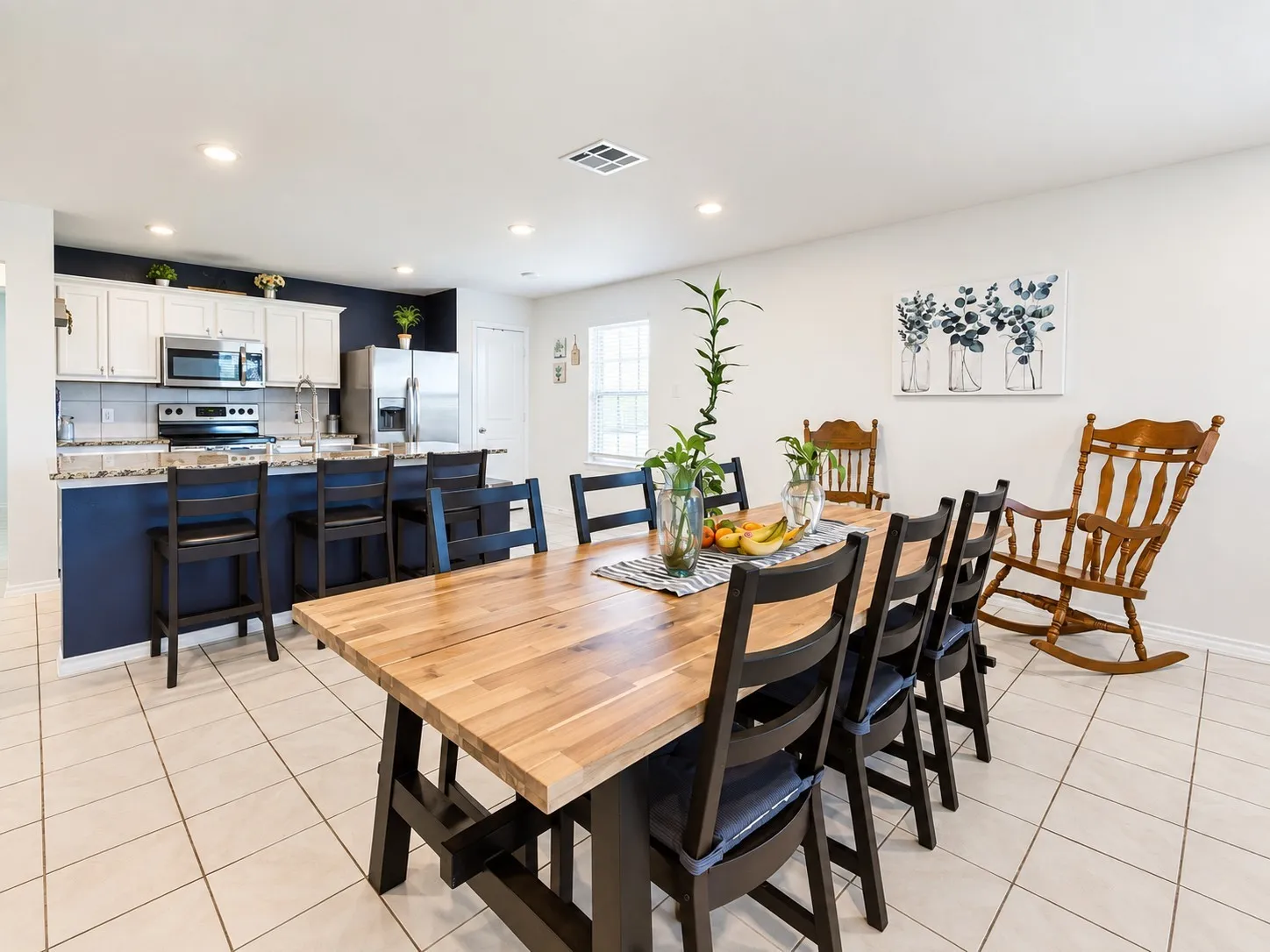 Single Family Residence For Sale in Ellis County , 513 Clearlake Drive, Waxahachie, Texas 75165, 4 Bedroom, 3 Bathroom, 2 Garage spaces, 2,611 Sqft, built in 2020, mls#21389809, Real Estate Agent in Waxahachie, Homes For Sale in Ellis county, Homes For Sale in Waxahachie, Realtor in Waxahachie Texas, Real Estate Brokerage Independent Realty Texas, Luminita Cordes Realtor