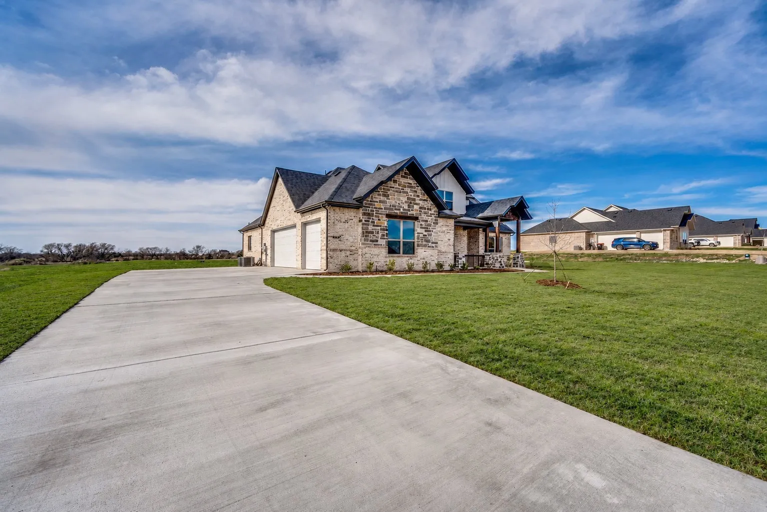 Single Family Residence For Sale in Ellis County , 451 Paradise Ridge Drive, Waxahachie, Texas 75167, 4 Bedroom, 3 Bathroom, 3 Garage spaces, 3,078 Sqft, built in 2026, mls#21392054, Real Estate Agent in Waxahachie, Homes For Sale in Ellis county, Homes For Sale in Waxahachie, Realtor in Waxahachie Texas, Real Estate Brokerage Independent Realty Texas, Luminita Cordes Realtor