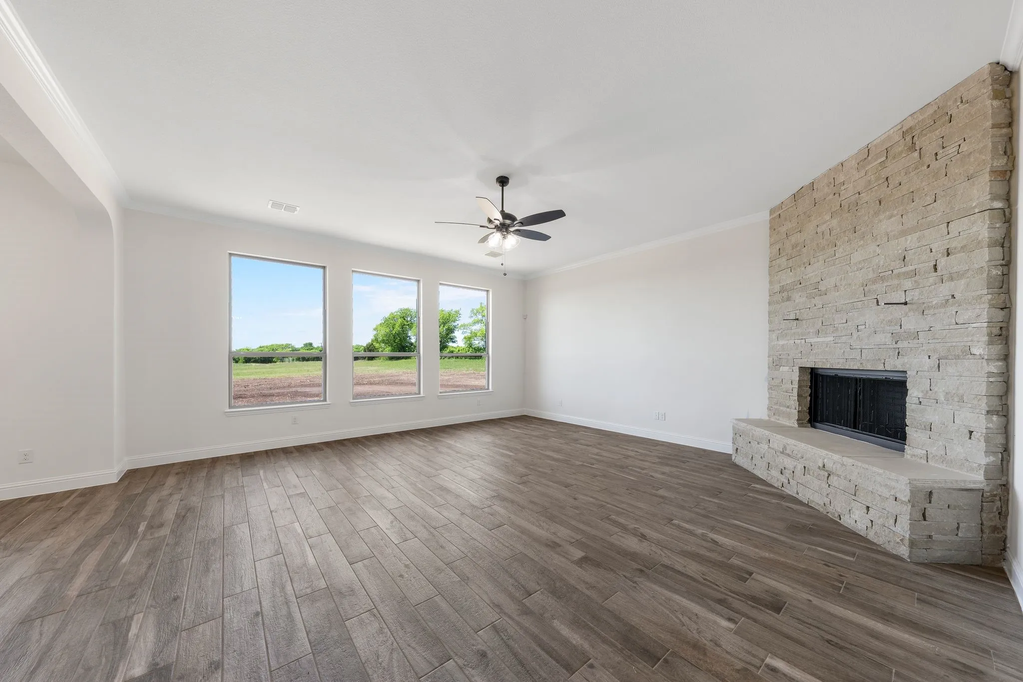 Single Family Residence For Sale in Ellis County , 451 Paradise Ridge Drive, Waxahachie, Texas 75167, 4 Bedroom, 3 Bathroom, 3 Garage spaces, 3,078 Sqft, built in 2026, mls#21392054, Real Estate Agent in Waxahachie, Homes For Sale in Ellis county, Homes For Sale in Waxahachie, Realtor in Waxahachie Texas, Real Estate Brokerage Independent Realty Texas, Luminita Cordes Realtor