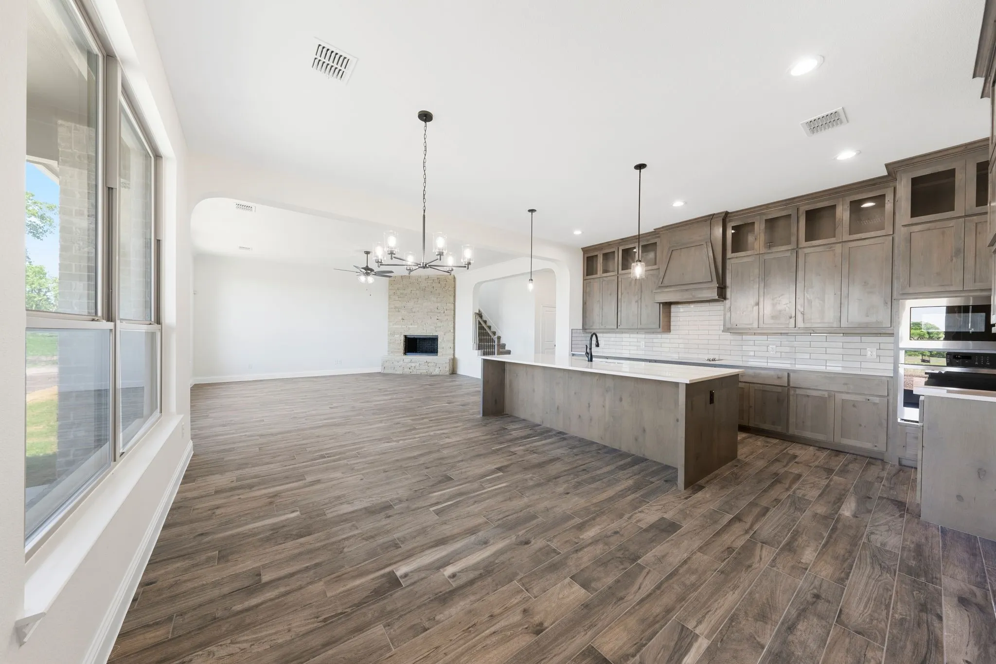 Single Family Residence For Sale in Ellis County , 451 Paradise Ridge Drive, Waxahachie, Texas 75167, 4 Bedroom, 3 Bathroom, 3 Garage spaces, 3,078 Sqft, built in 2026, mls#21392054, Real Estate Agent in Waxahachie, Homes For Sale in Ellis county, Homes For Sale in Waxahachie, Realtor in Waxahachie Texas, Real Estate Brokerage Independent Realty Texas, Luminita Cordes Realtor