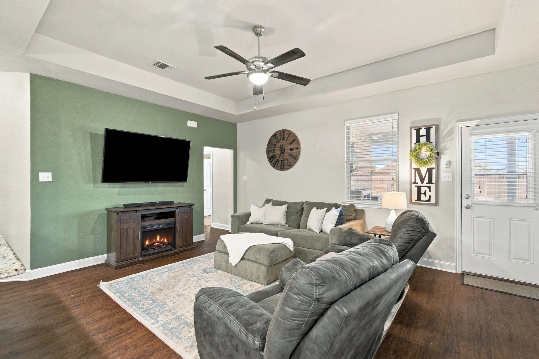 Single Family Residence For Sale in Denton County , 28 S Highland Drive, Sanger, Texas 76266, 4 Bedroom, 2 Bathroom, 2 Garage spaces, 1,669 Sqft, built in 2016, mls#21391733, Real Estate Agent in Sanger, Homes For Sale in Denton county, Homes For Sale in Sanger, Realtor in Sanger Texas, Real Estate Brokerage Independent Realty Texas, Luminita Cordes Realtor