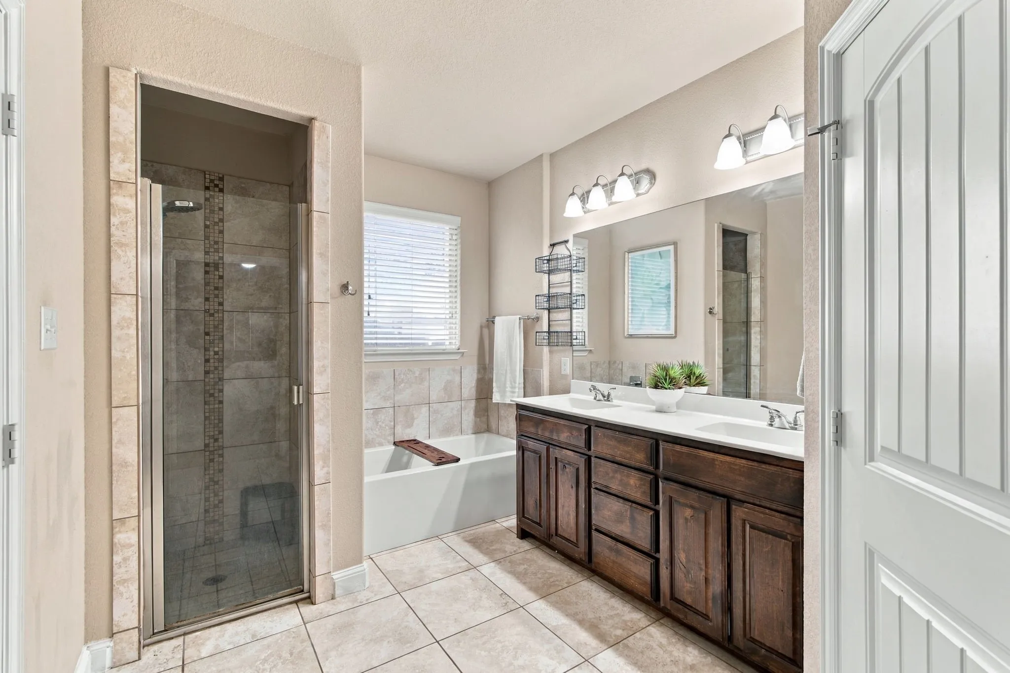 Single Family Residence For Sale in Denton County , 28 S Highland Drive, Sanger, Texas 76266, 4 Bedroom, 2 Bathroom, 2 Garage spaces, 1,669 Sqft, built in 2016, mls#21391733, Real Estate Agent in Sanger, Homes For Sale in Denton county, Homes For Sale in Sanger, Realtor in Sanger Texas, Real Estate Brokerage Independent Realty Texas, Luminita Cordes Realtor