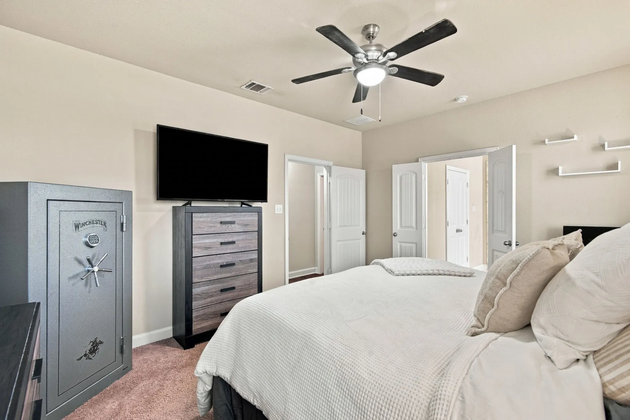 Single Family Residence For Sale in Denton County , 28 S Highland Drive, Sanger, Texas 76266, 4 Bedroom, 2 Bathroom, 2 Garage spaces, 1,669 Sqft, built in 2016, mls#21391733, Real Estate Agent in Sanger, Homes For Sale in Denton county, Homes For Sale in Sanger, Realtor in Sanger Texas, Real Estate Brokerage Independent Realty Texas, Luminita Cordes Realtor