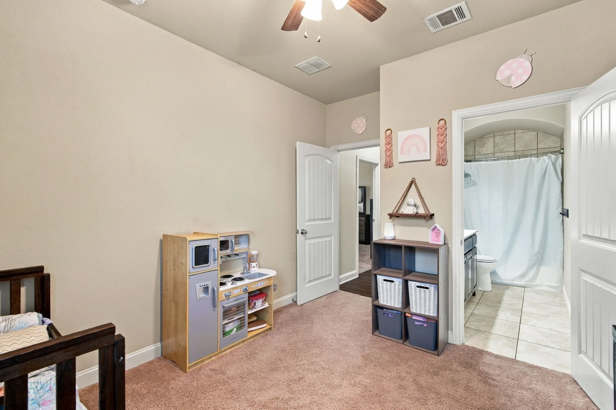 Single Family Residence For Sale in Denton County , 28 S Highland Drive, Sanger, Texas 76266, 4 Bedroom, 2 Bathroom, 2 Garage spaces, 1,669 Sqft, built in 2016, mls#21391733, Real Estate Agent in Sanger, Homes For Sale in Denton county, Homes For Sale in Sanger, Realtor in Sanger Texas, Real Estate Brokerage Independent Realty Texas, Luminita Cordes Realtor