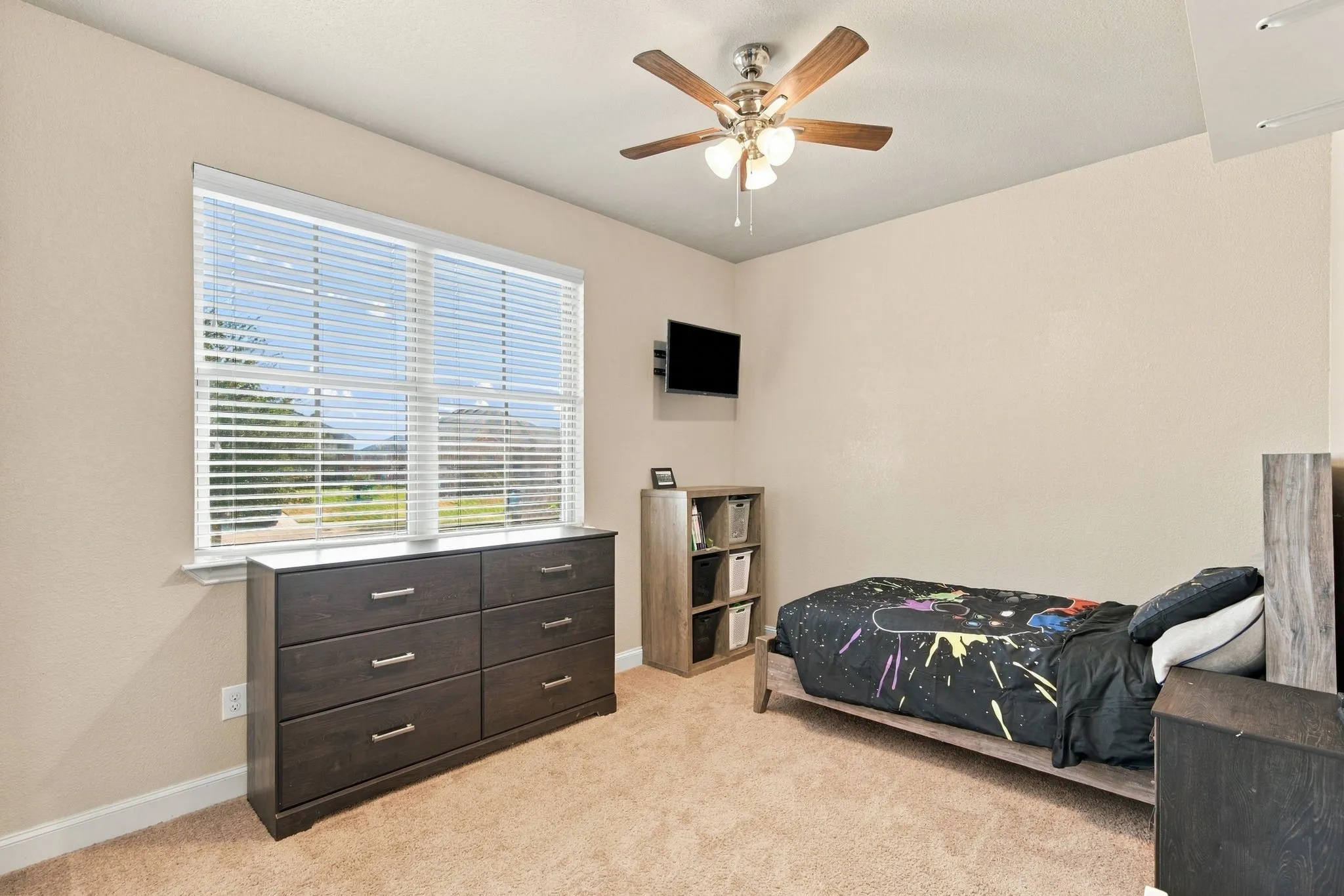 Single Family Residence For Sale in Denton County , 28 S Highland Drive, Sanger, Texas 76266, 4 Bedroom, 2 Bathroom, 2 Garage spaces, 1,669 Sqft, built in 2016, mls#21391733, Real Estate Agent in Sanger, Homes For Sale in Denton county, Homes For Sale in Sanger, Realtor in Sanger Texas, Real Estate Brokerage Independent Realty Texas, Luminita Cordes Realtor