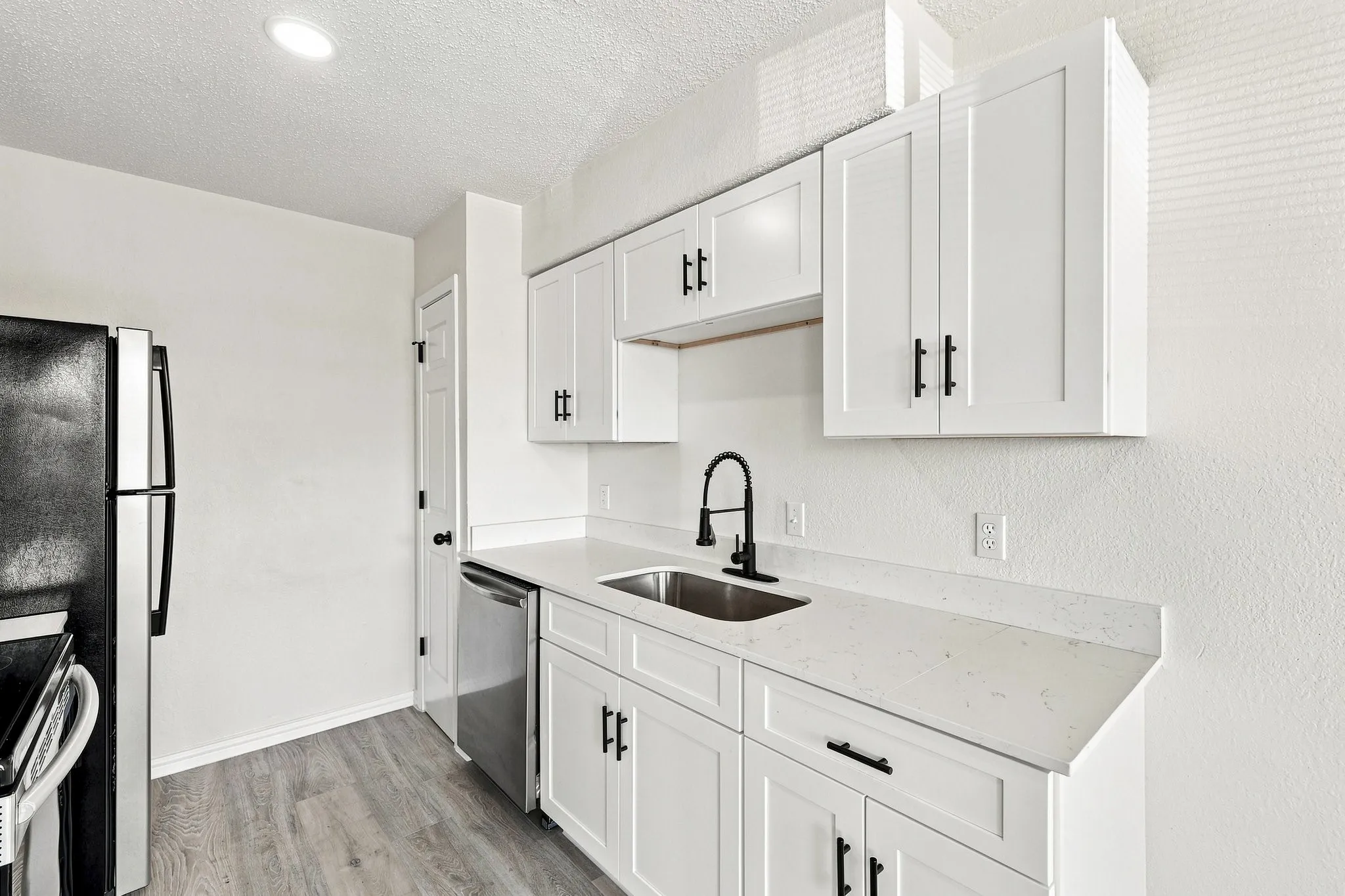Quadruplex For Rent in Tarrant County , 8137 Foxfire Lane A, White Settlement, Texas 76108, 3 Bedroom, 2 Bathroom, Garage spaces, 1,030 Sqft, built in 1984, mls#21392205, Real Estate Agent in White Settlement, Homes For Rent in Tarrant county, Homes For Rent in White Settlement, Realtor in White Settlement Texas, Real Estate Brokerage Independent Realty Texas, Luminita Cordes Realtor
