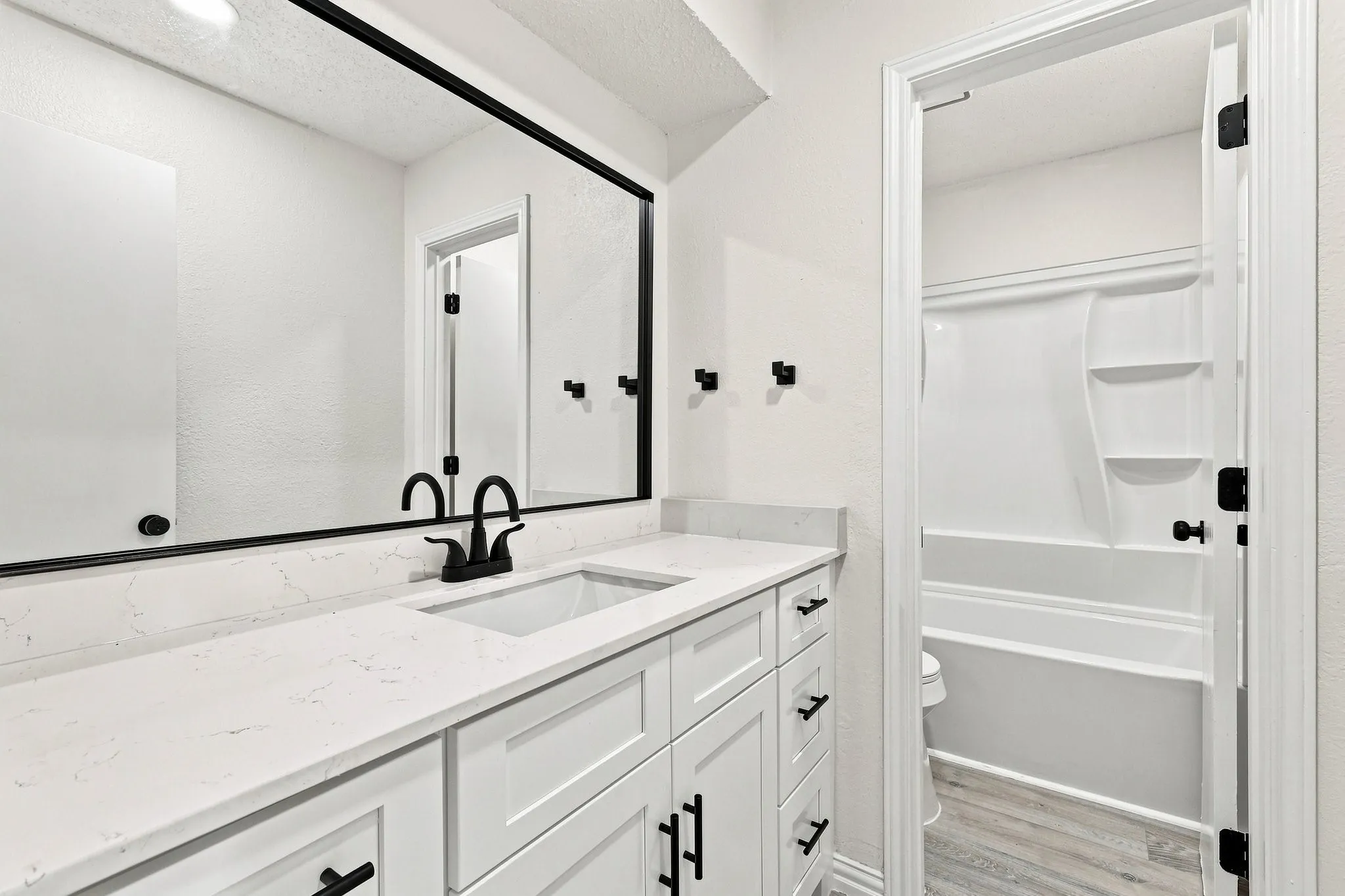 Quadruplex For Rent in Tarrant County , 8137 Foxfire Lane A, White Settlement, Texas 76108, 3 Bedroom, 2 Bathroom, Garage spaces, 1,030 Sqft, built in 1984, mls#21392205, Real Estate Agent in White Settlement, Homes For Rent in Tarrant county, Homes For Rent in White Settlement, Realtor in White Settlement Texas, Real Estate Brokerage Independent Realty Texas, Luminita Cordes Realtor